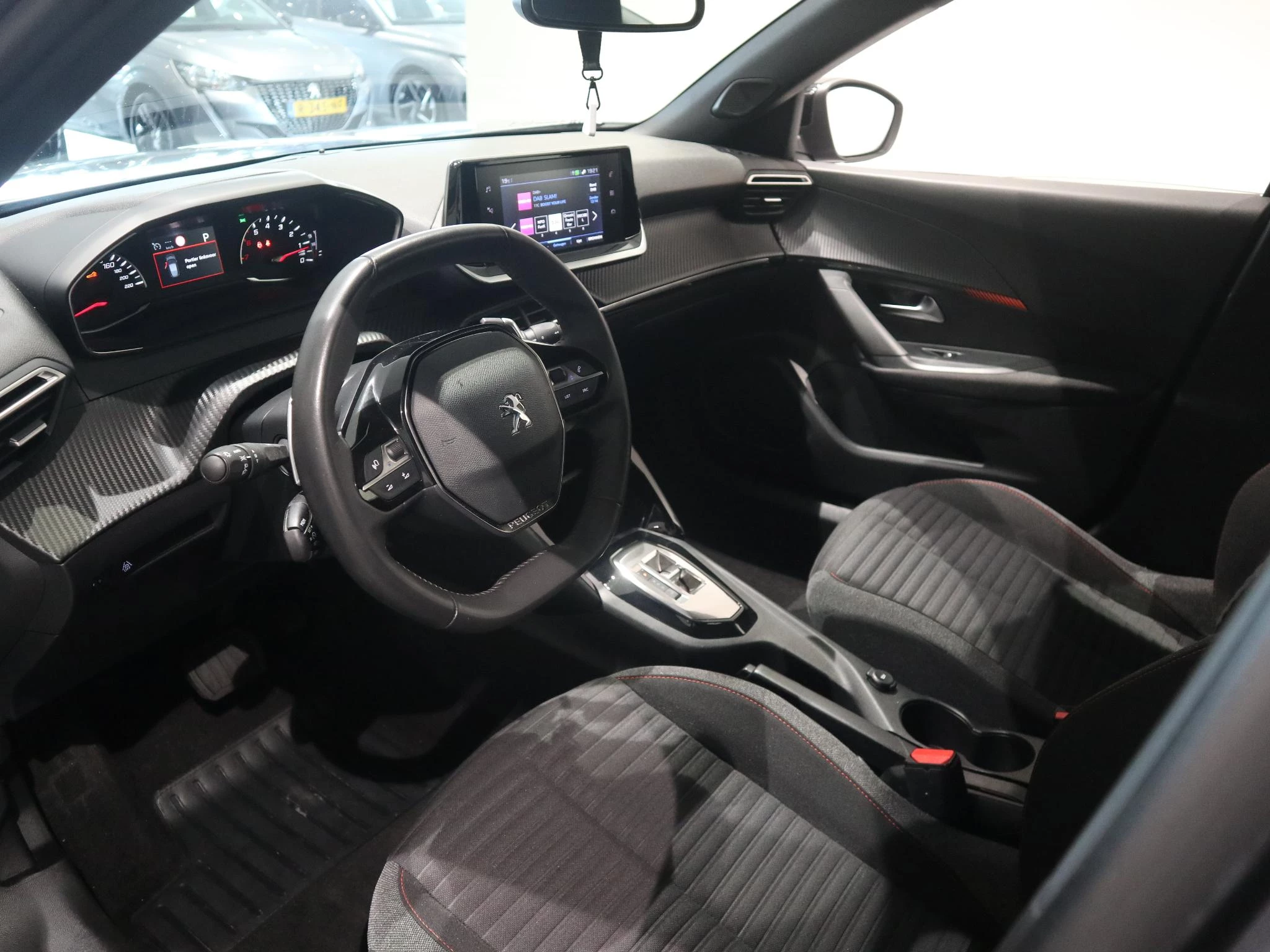 Peugeot-2008-image-15