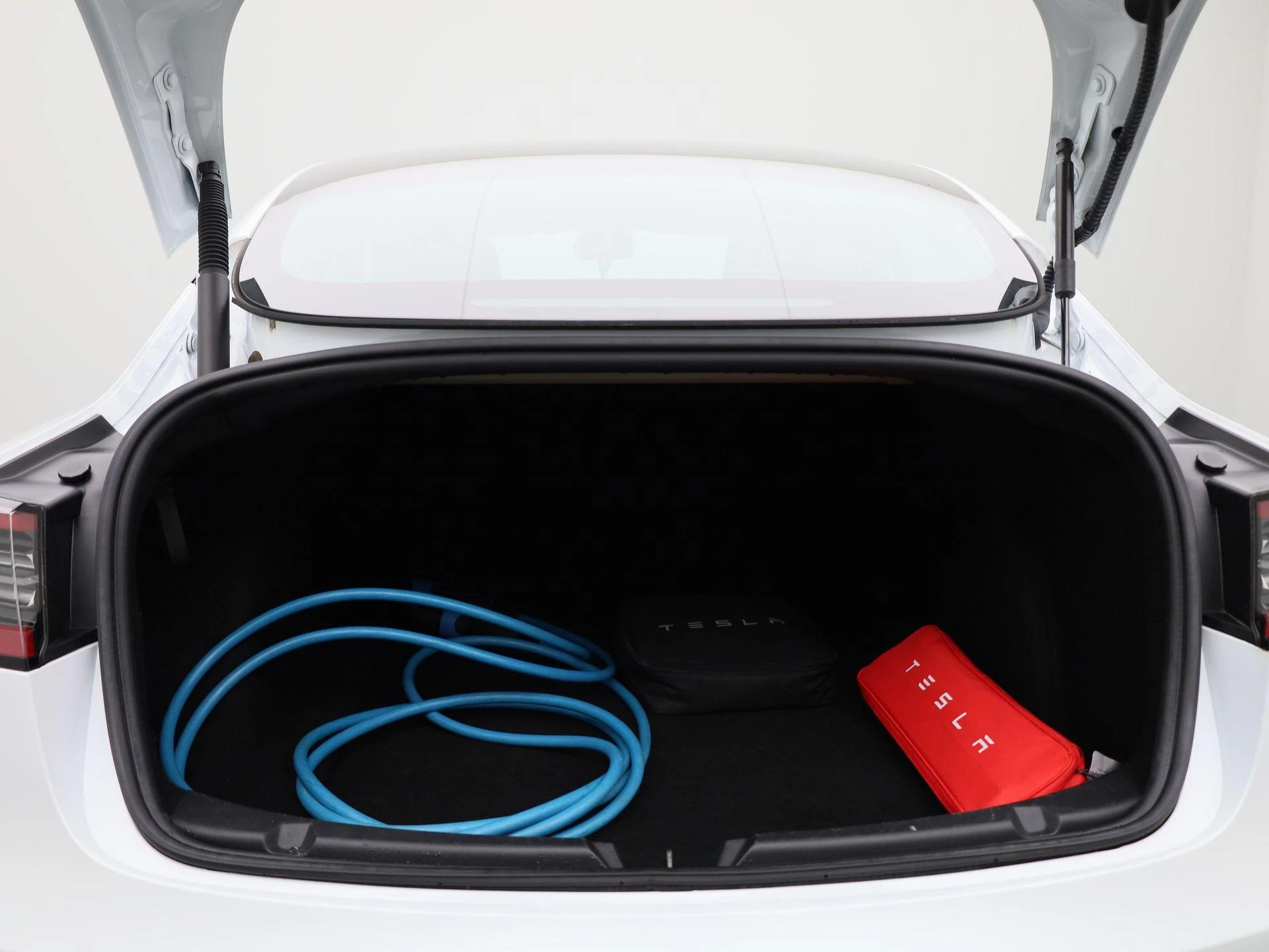 Tesla Model 3 Standard RWD Plus 60 kWh