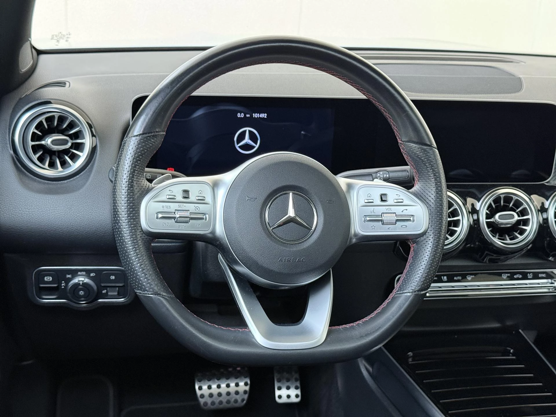 Mercedes-Benz GLB 180 Business Solution AMG