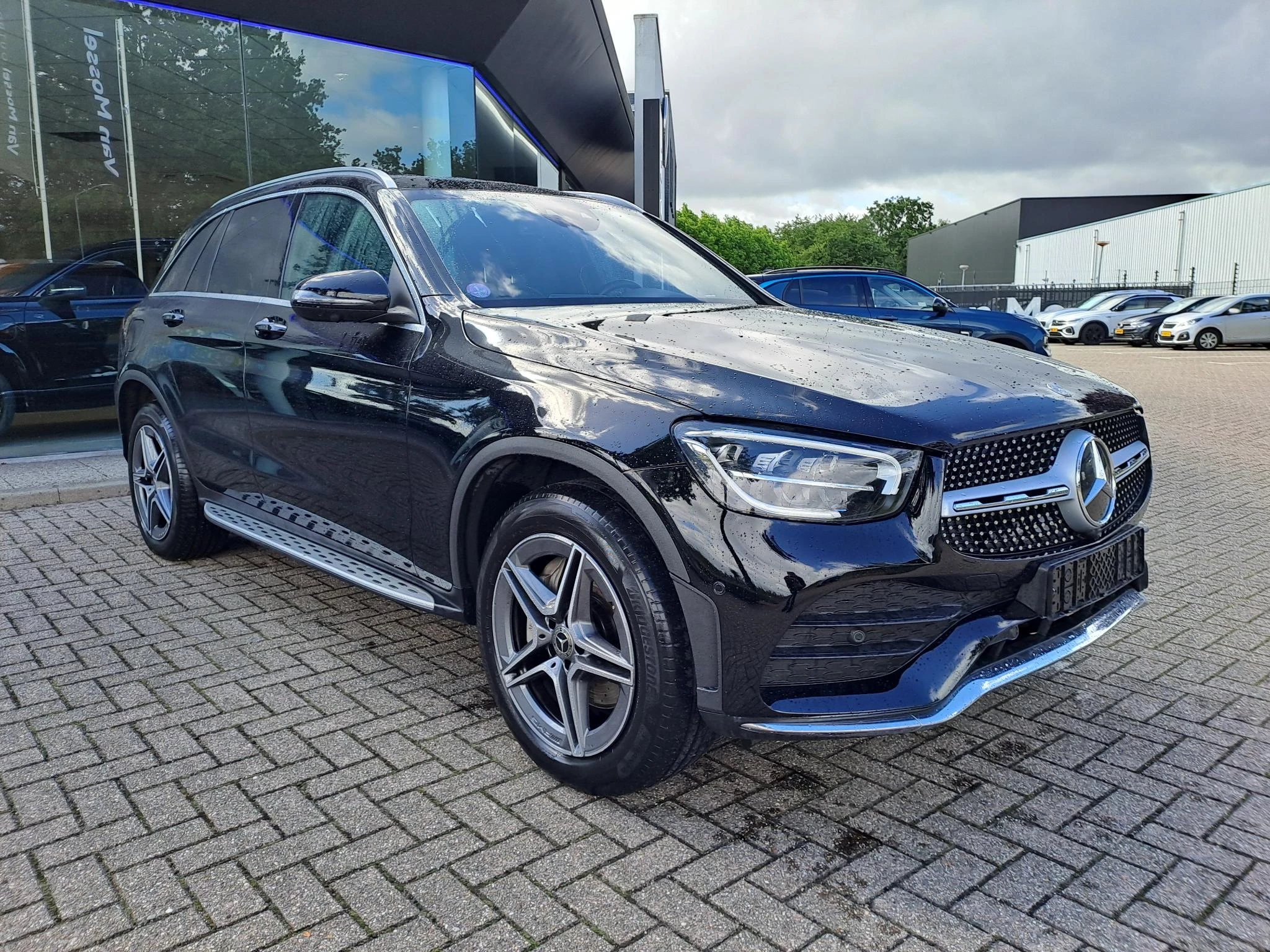 Mercedes-Benz GLC 300e 4MATIC AMG Line