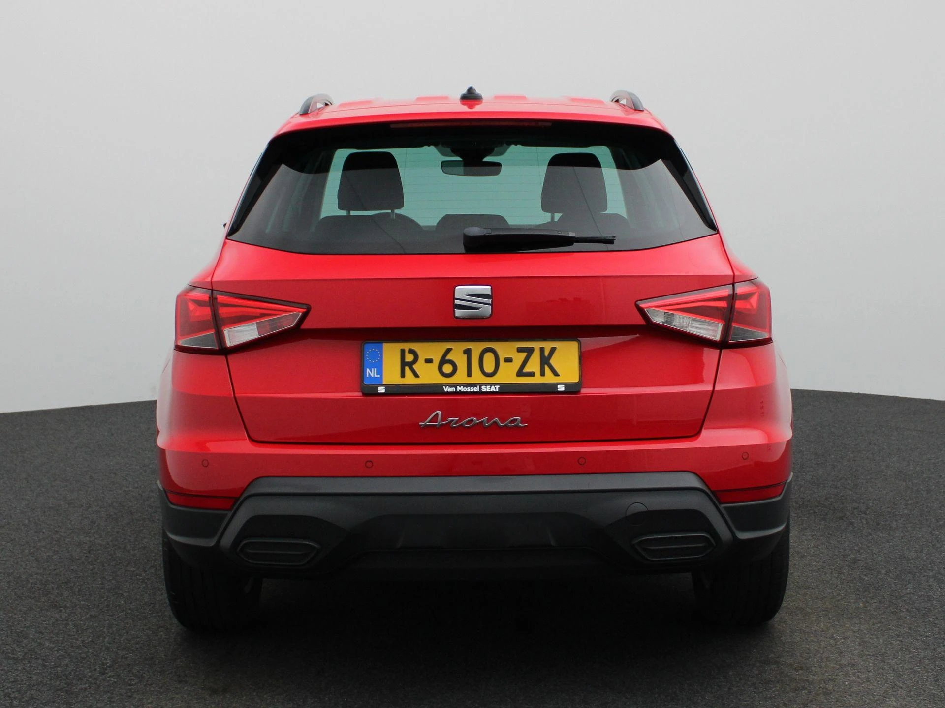 SEAT-Arona-image-4