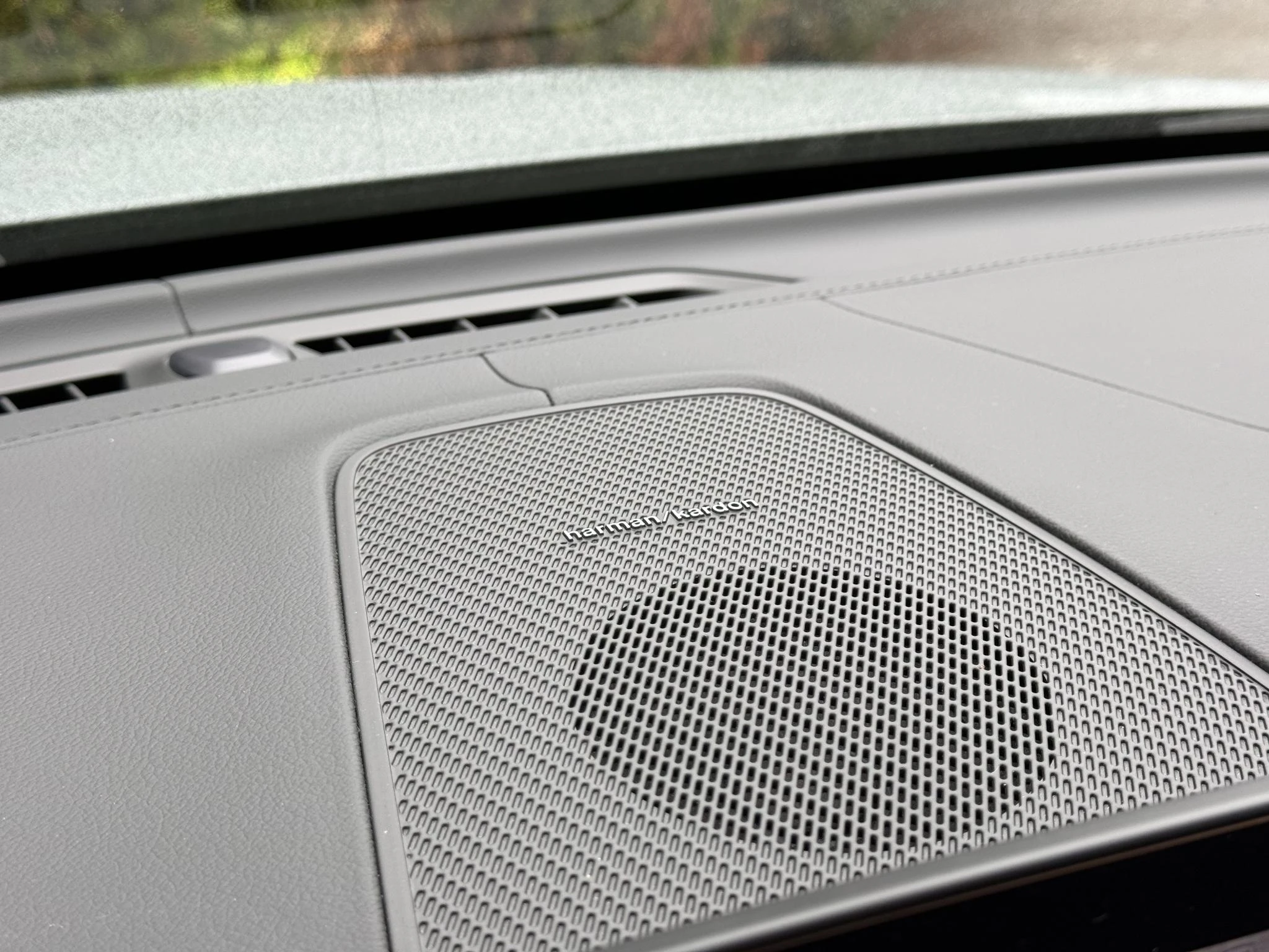 Volvo-XC60-image-4