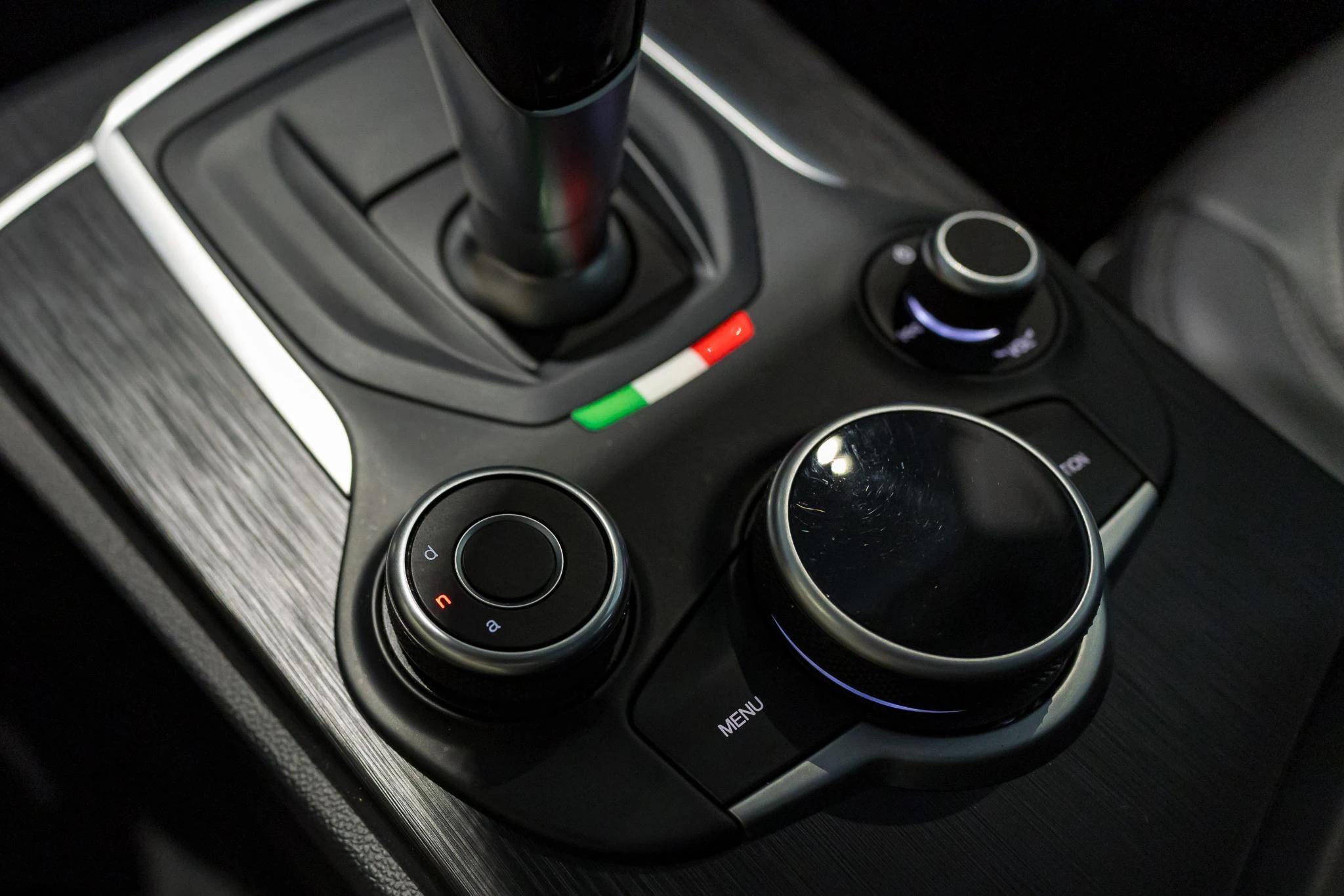 Alfa Romeo-Stelvio-image-35