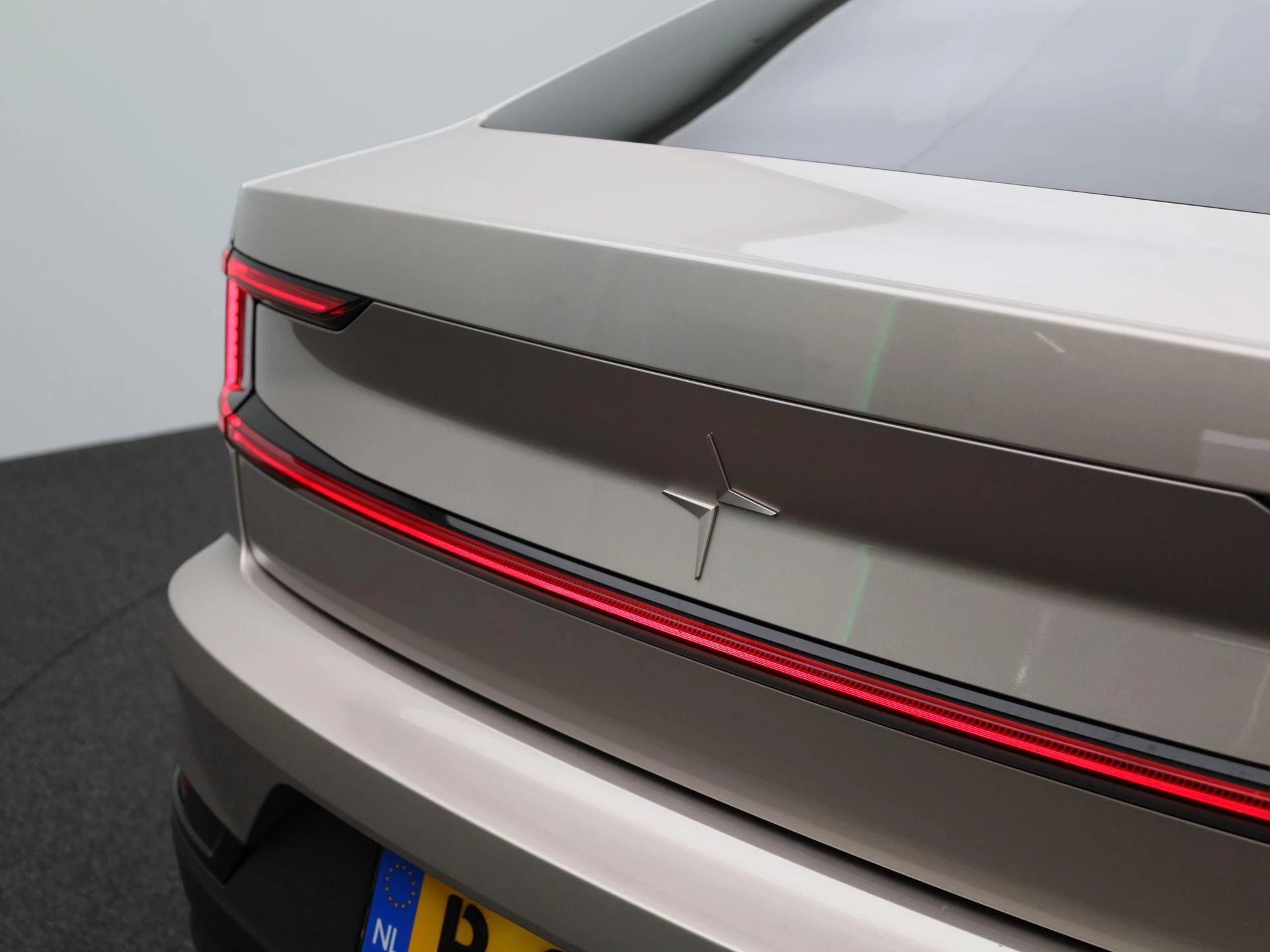 Polestar-2-image-38