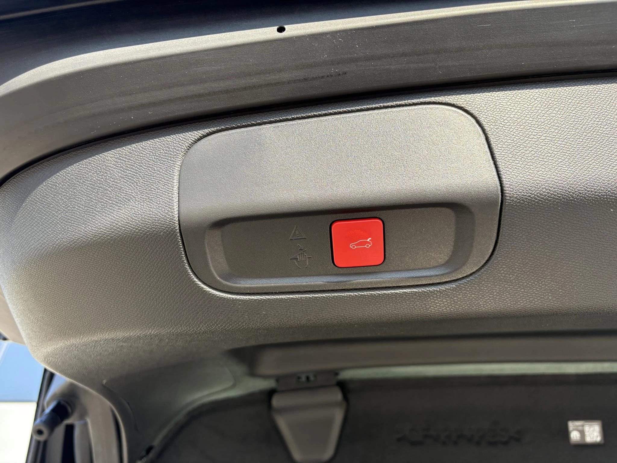 Peugeot-408-image-27