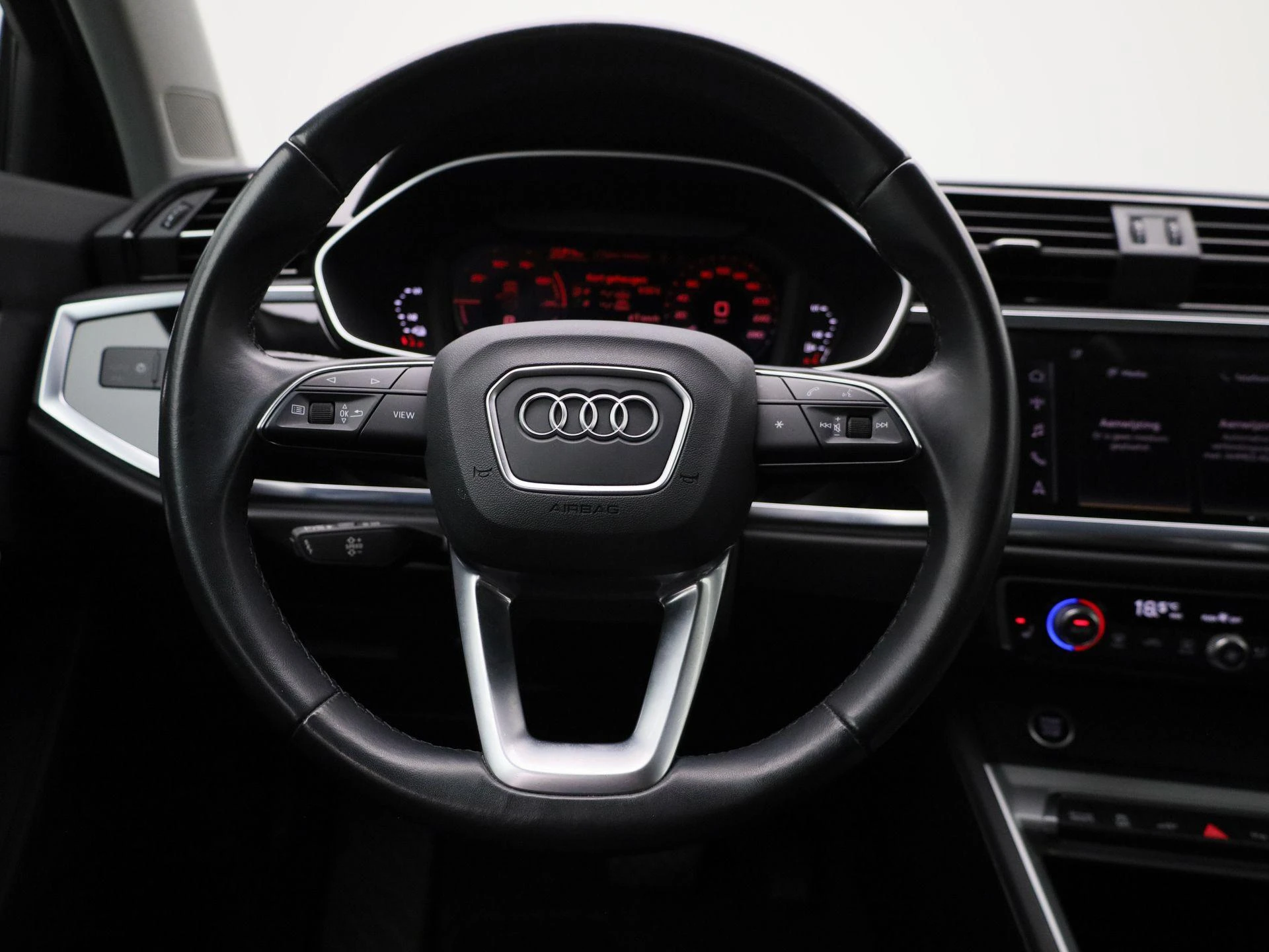 Audi Q3 45 TFSI e S tronic