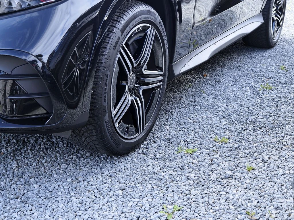 Mercedes-Benz-GLC 220 d-image-6
