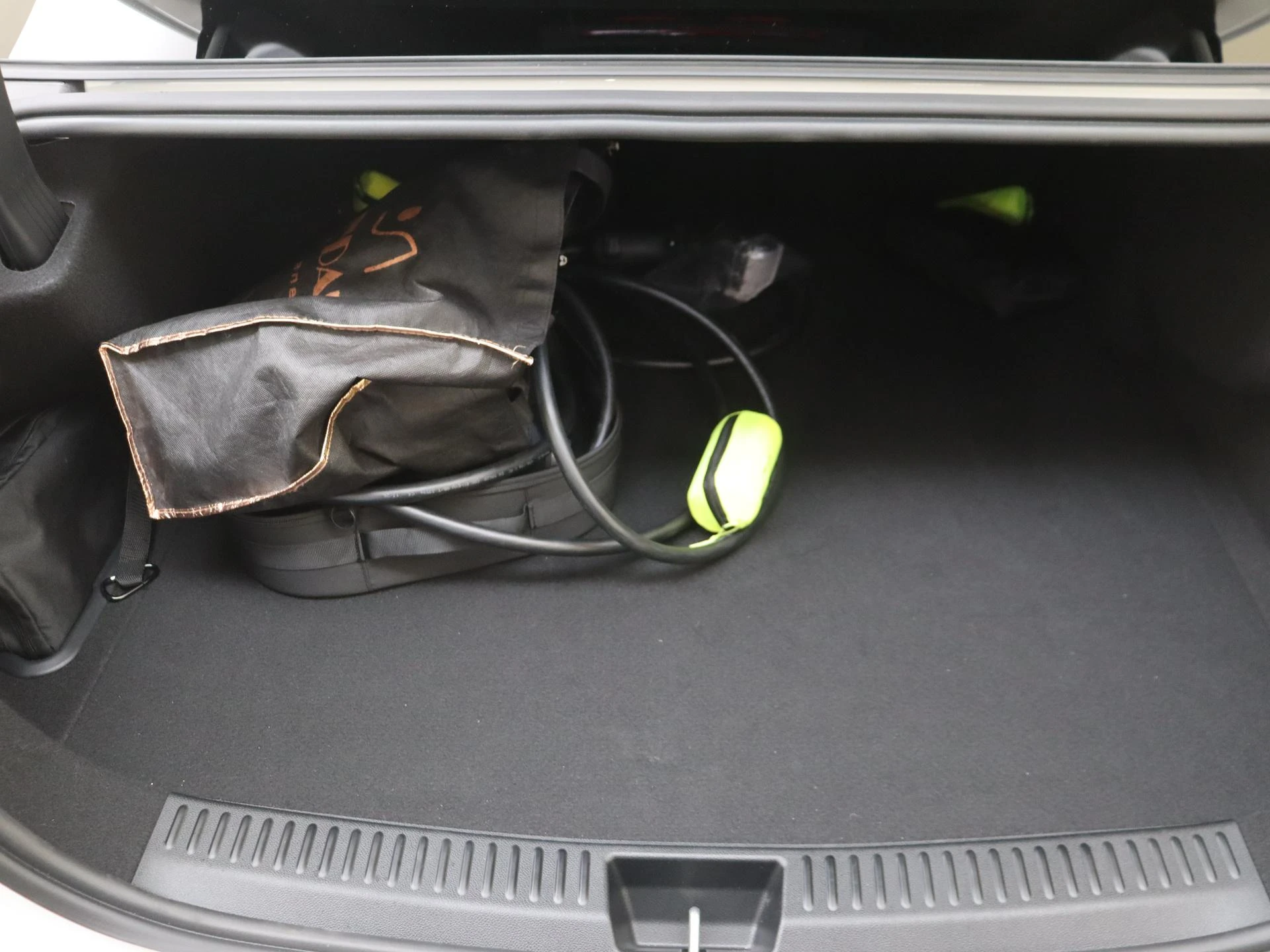 Mercedes-Benz-E-Klasse-image-29