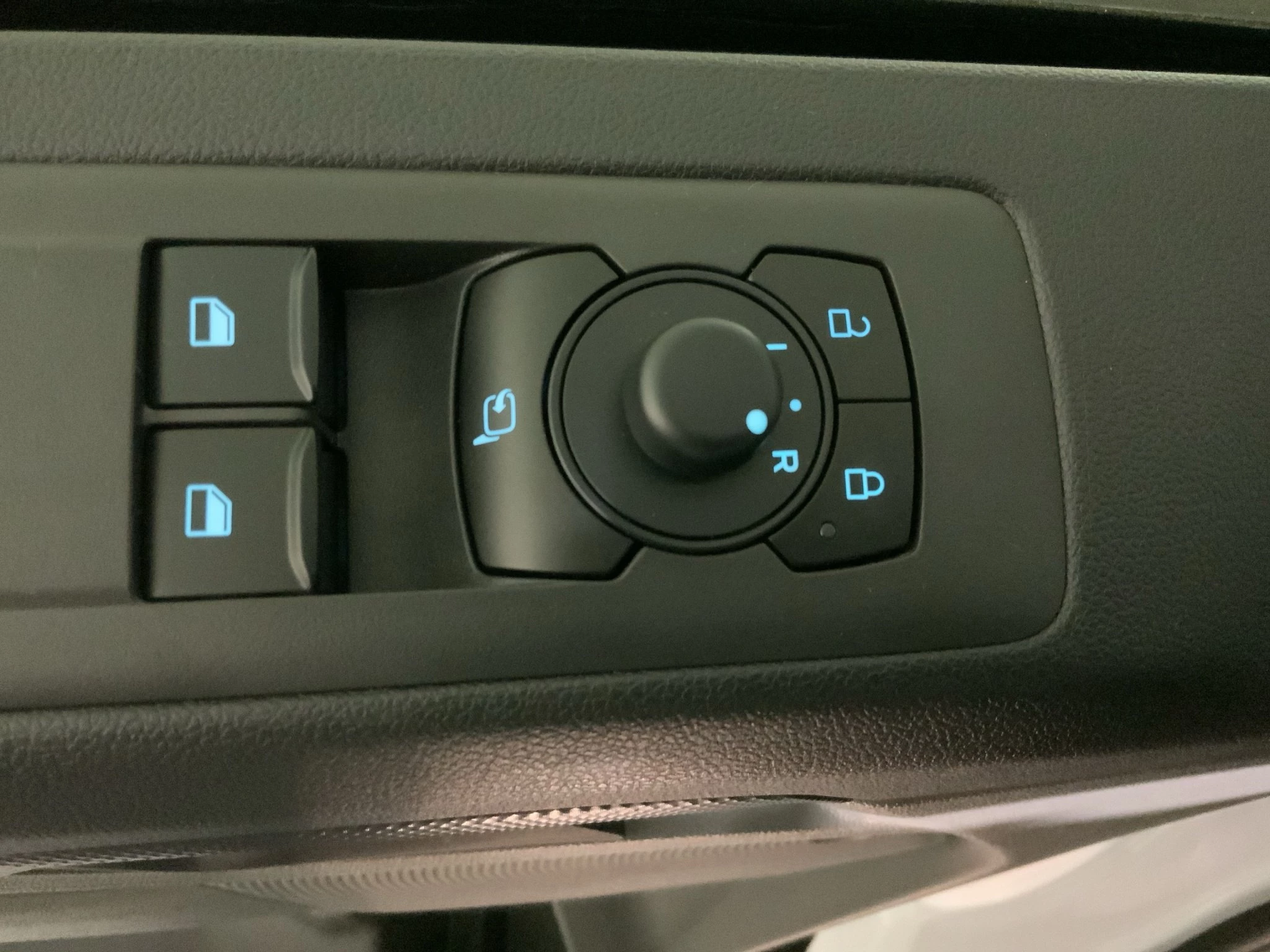 Ford-Transit Custom-image-18