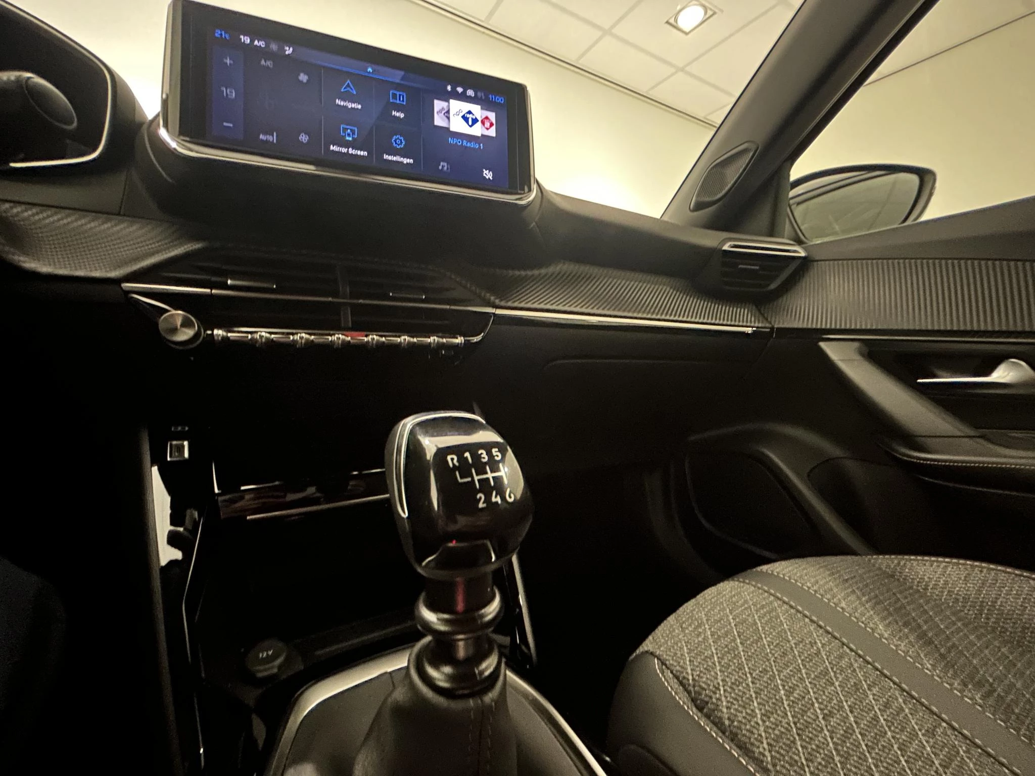 Peugeot-2008-image-16