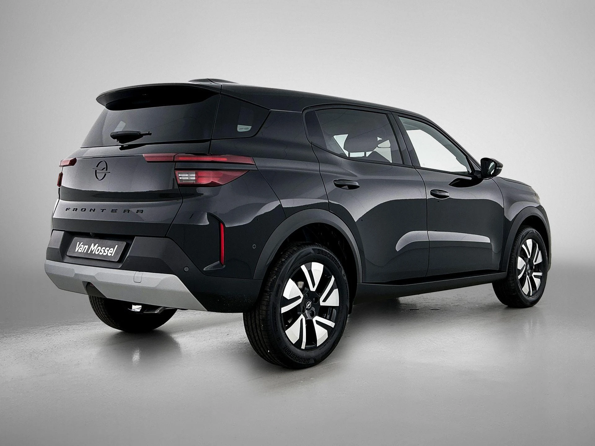 Opel-Frontera-image-3
