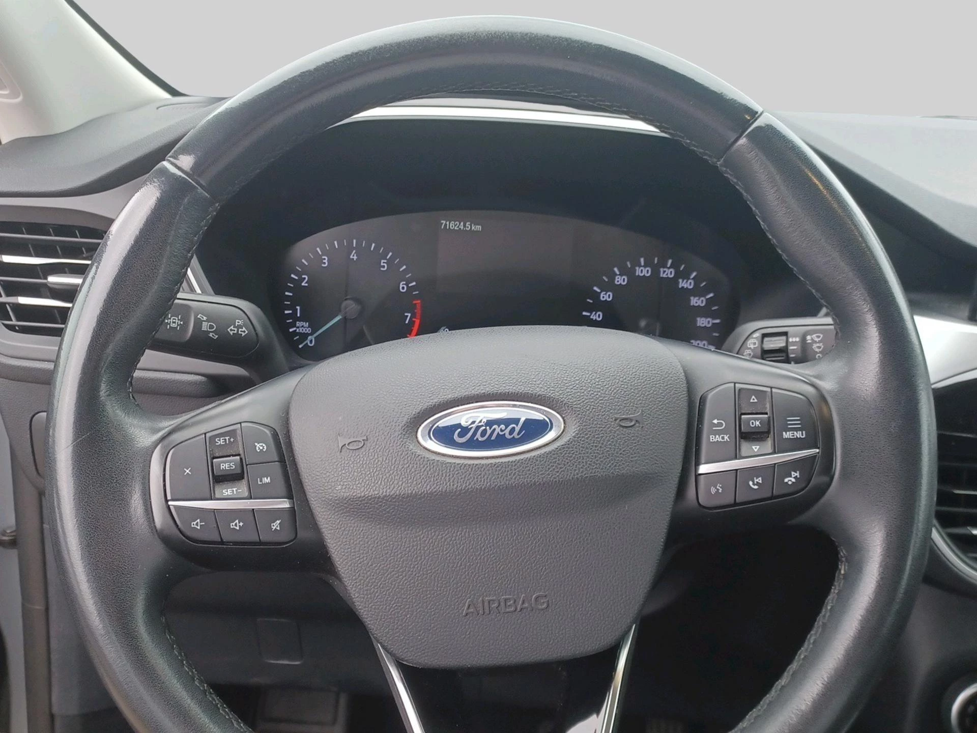 Ford-Kuga-image-9