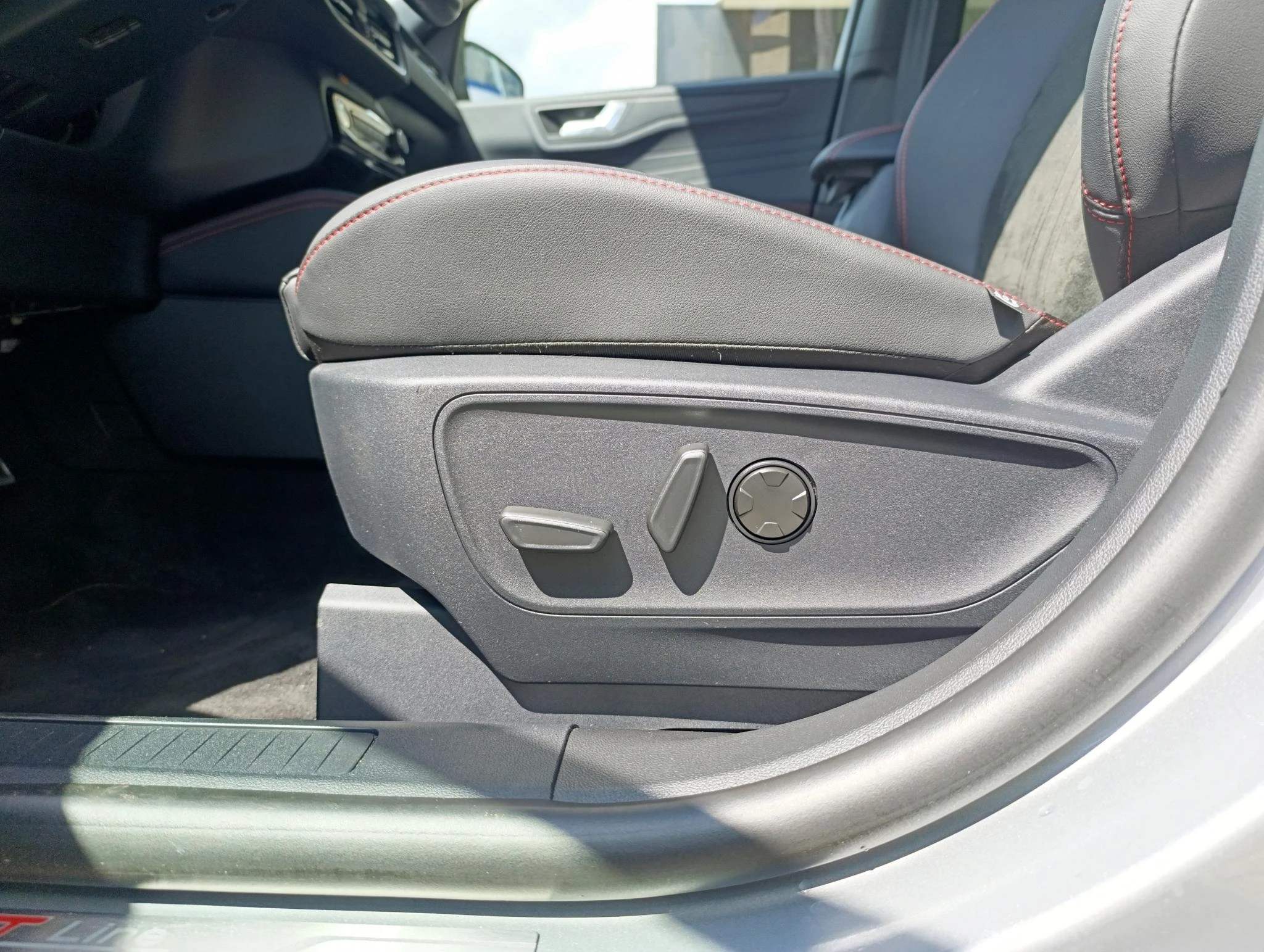 Ford-Kuga-image-16