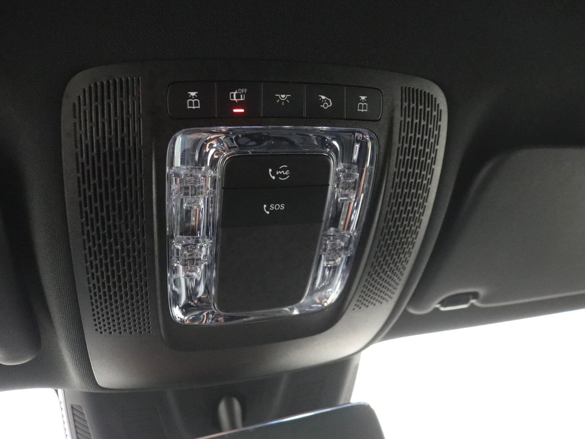 Mercedes-Benz-GLA-image-23