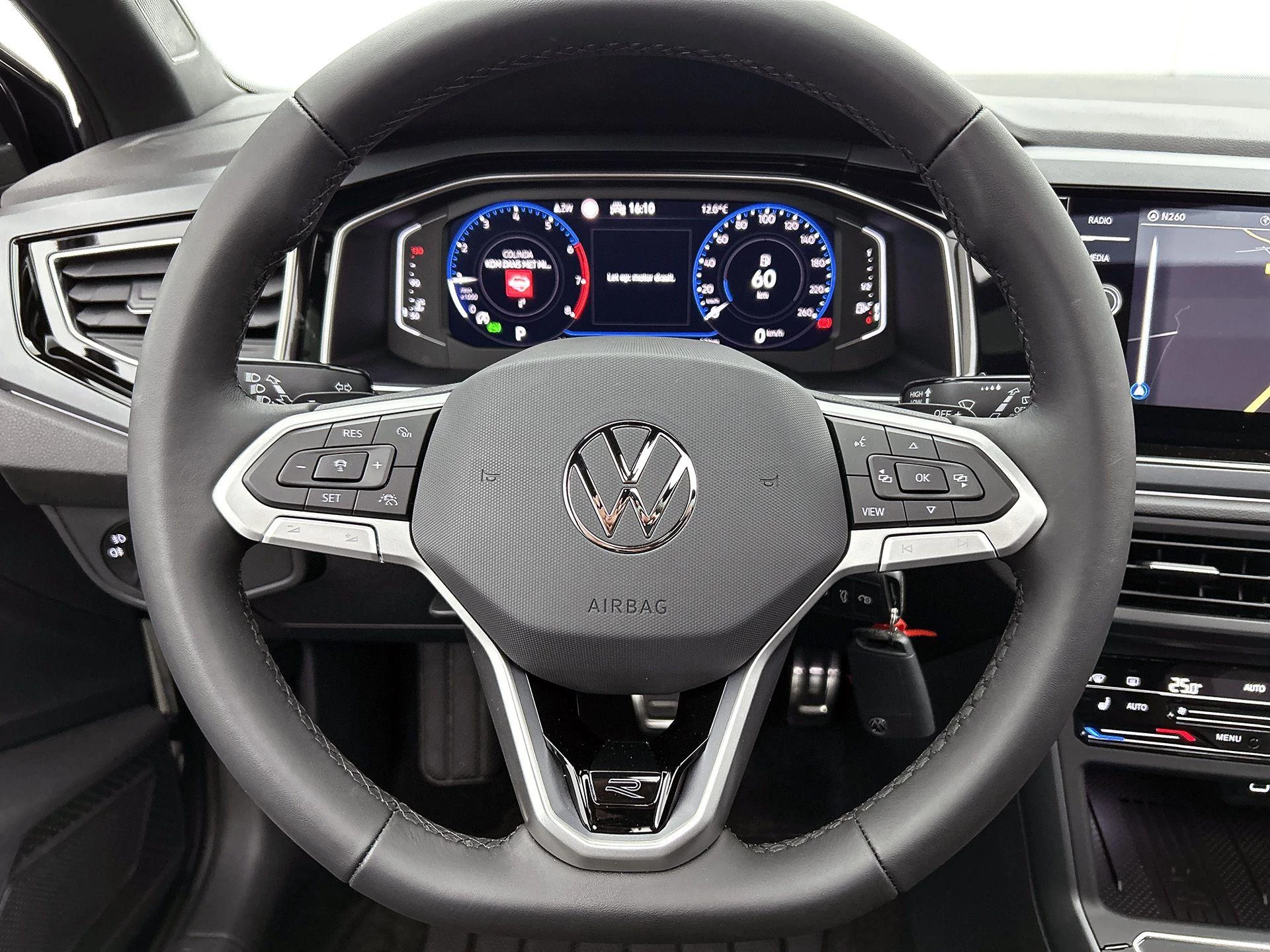 Volkswagen-Polo-image-34