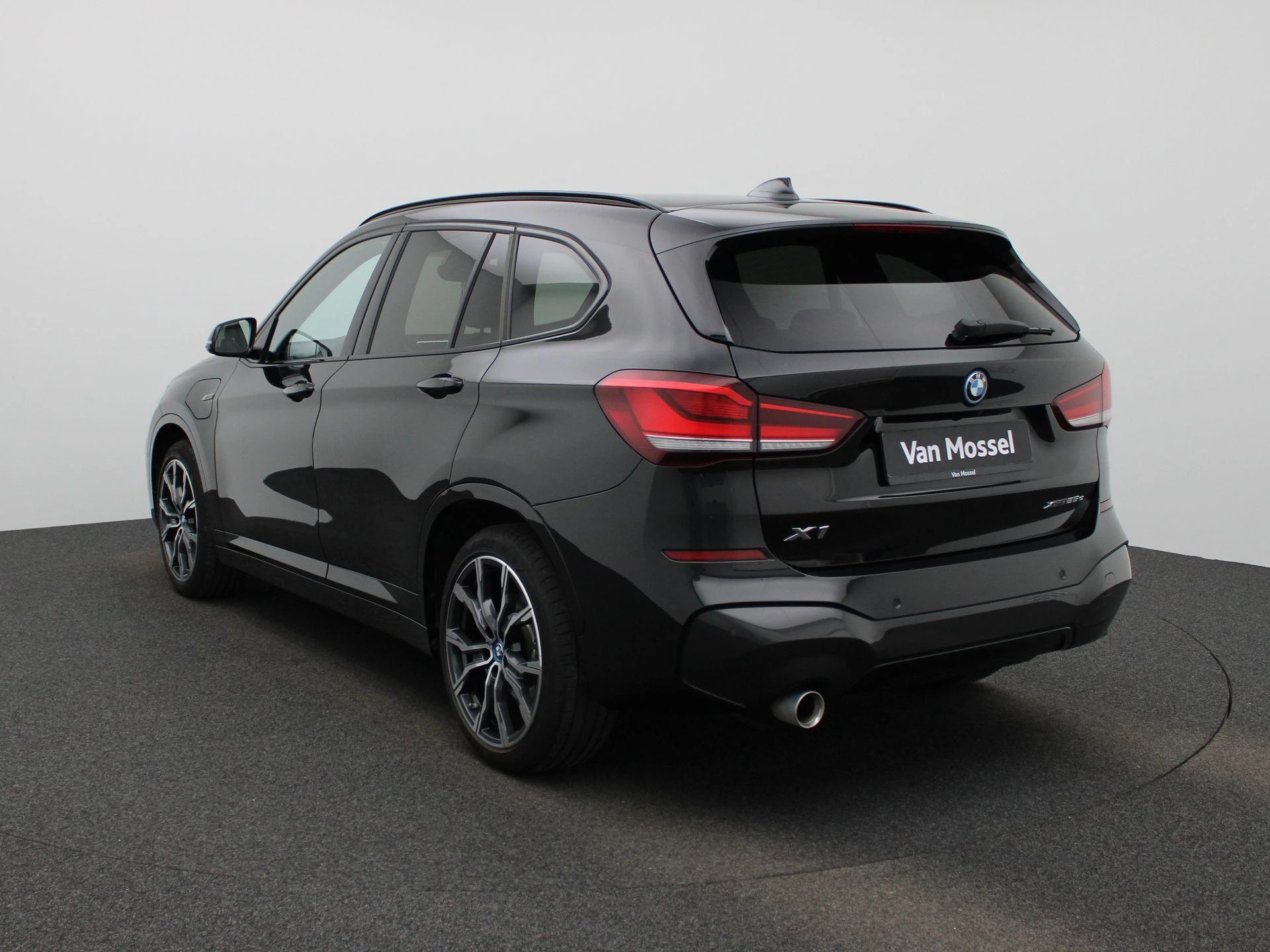 BMW-X1-image-1