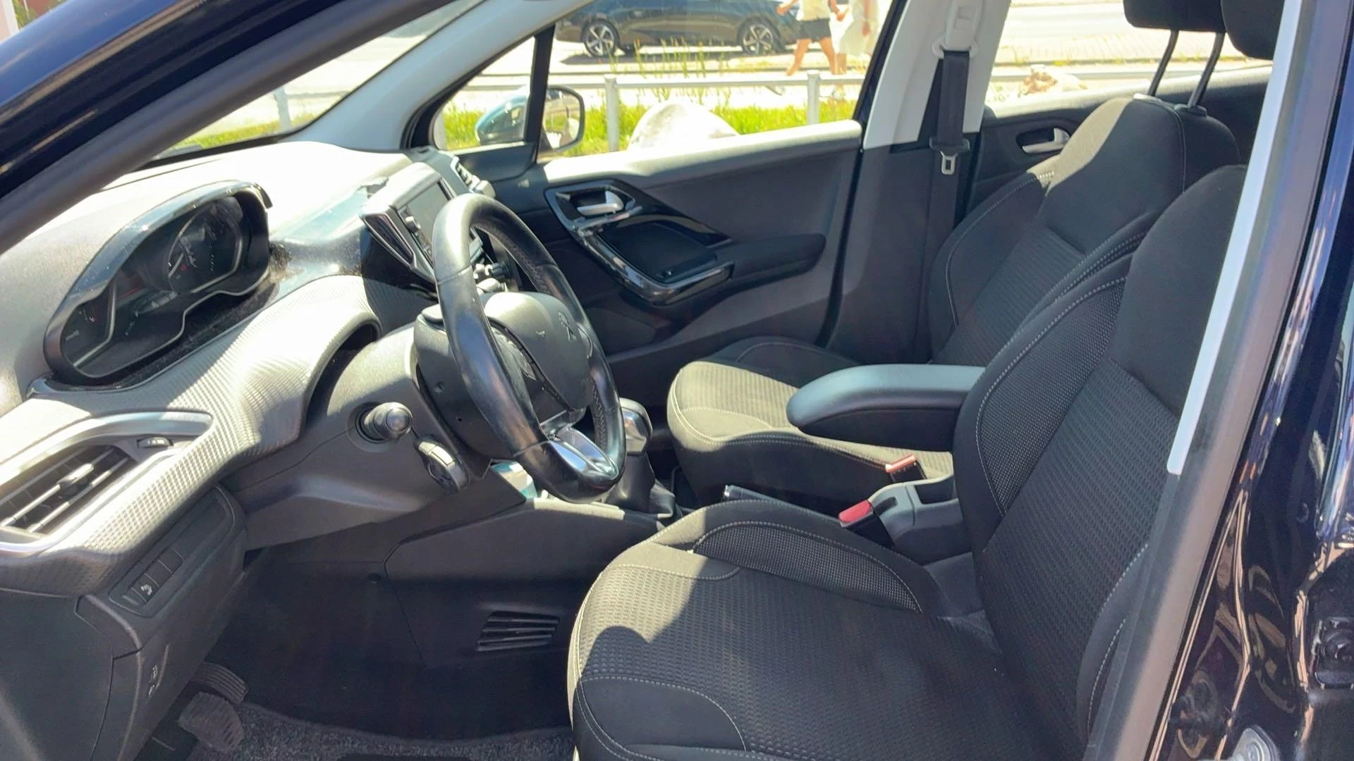 Peugeot 208 1.2 PureTech Blue Lease Executive