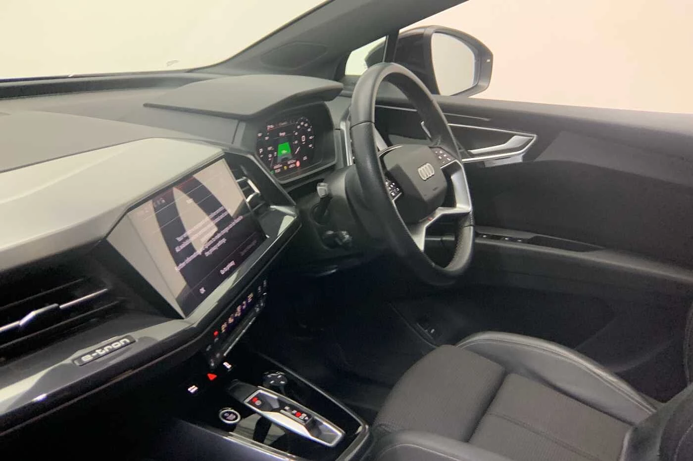 Audi-Q4 Sportback e-tron-image-1