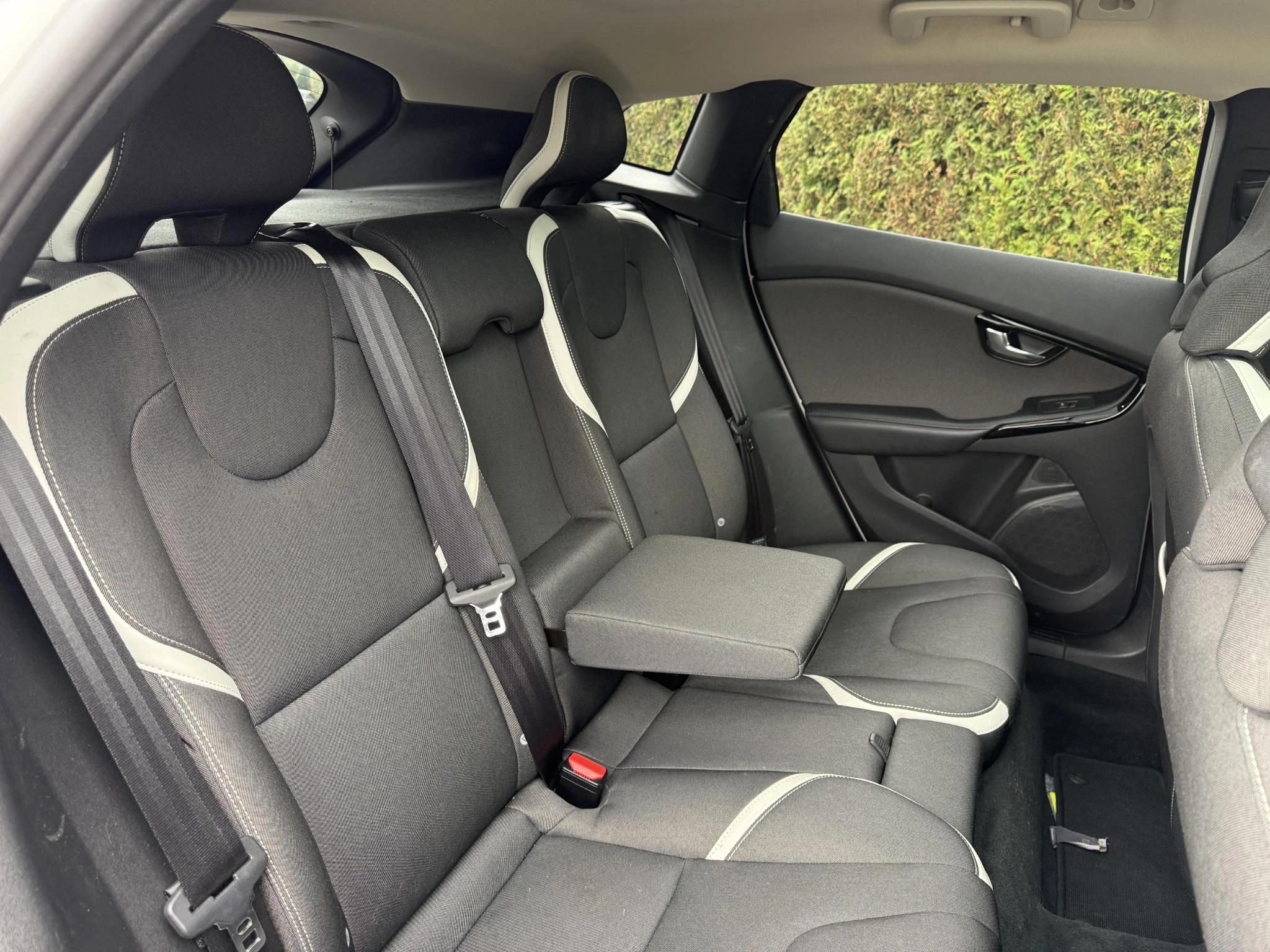 Volvo-V40-image-9