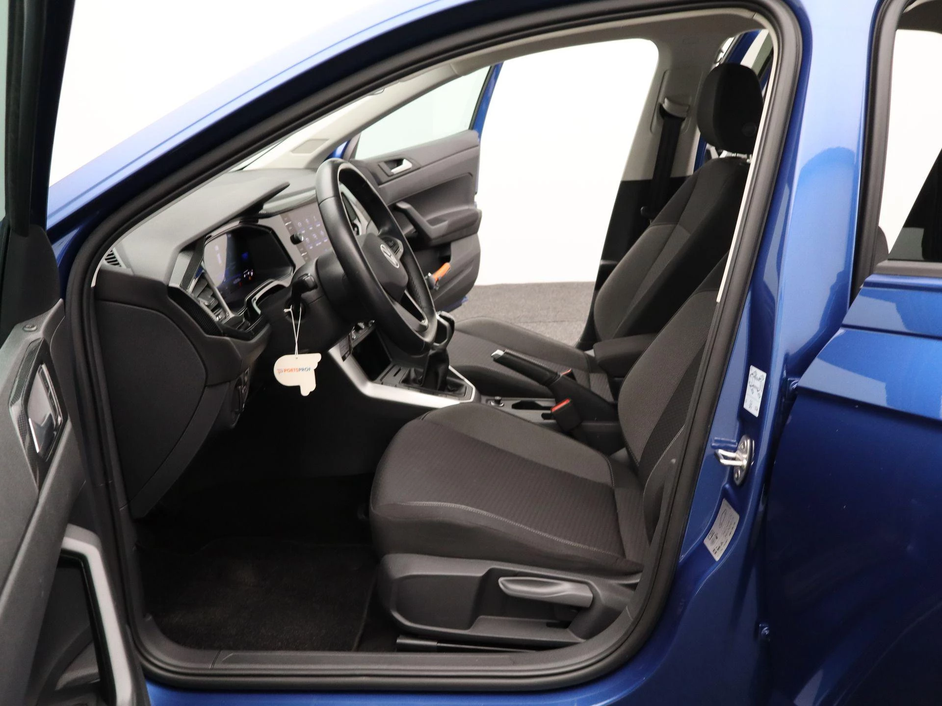 Volkswagen-Polo-image-10