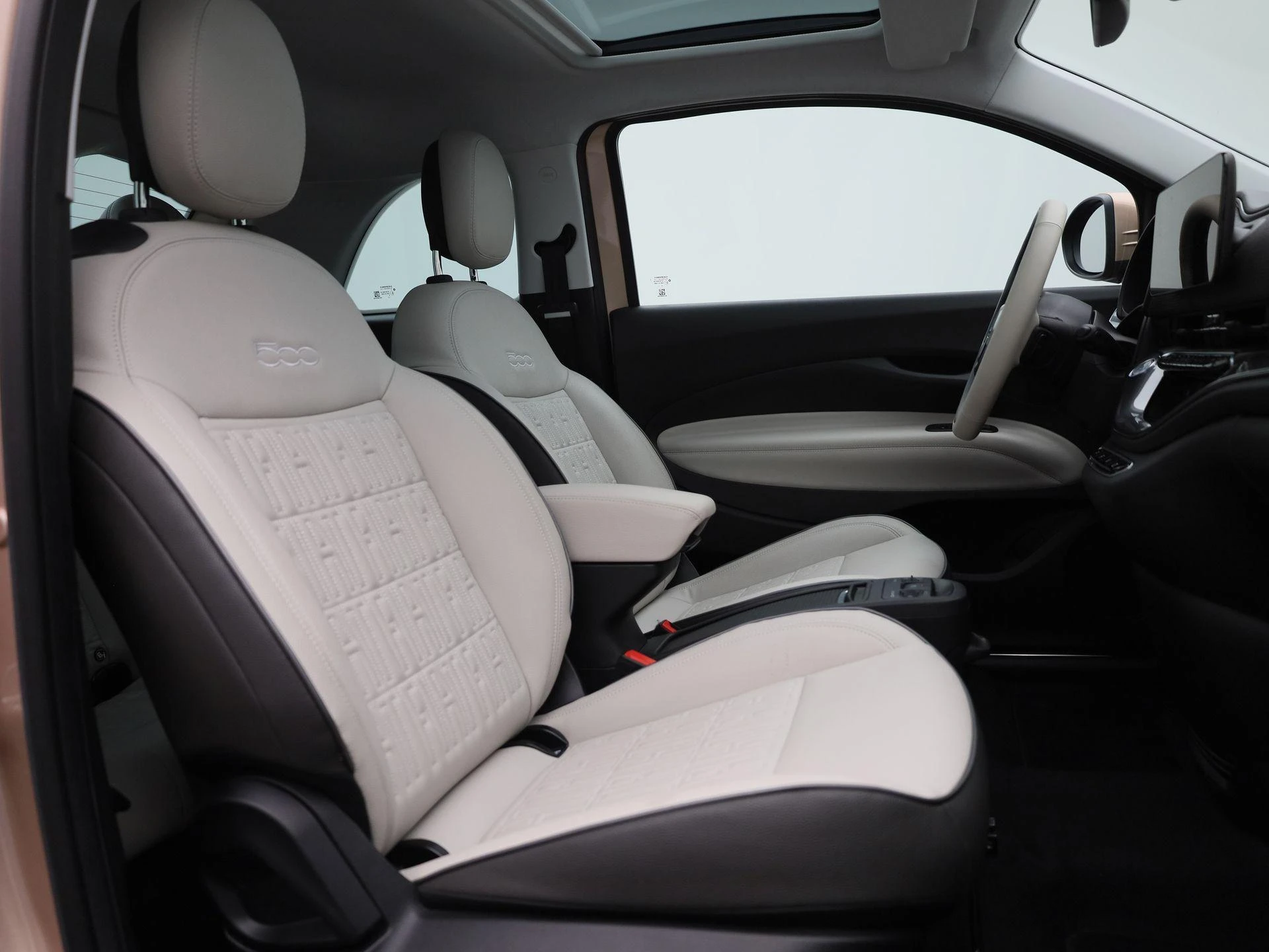 Fiat-500e-image-32