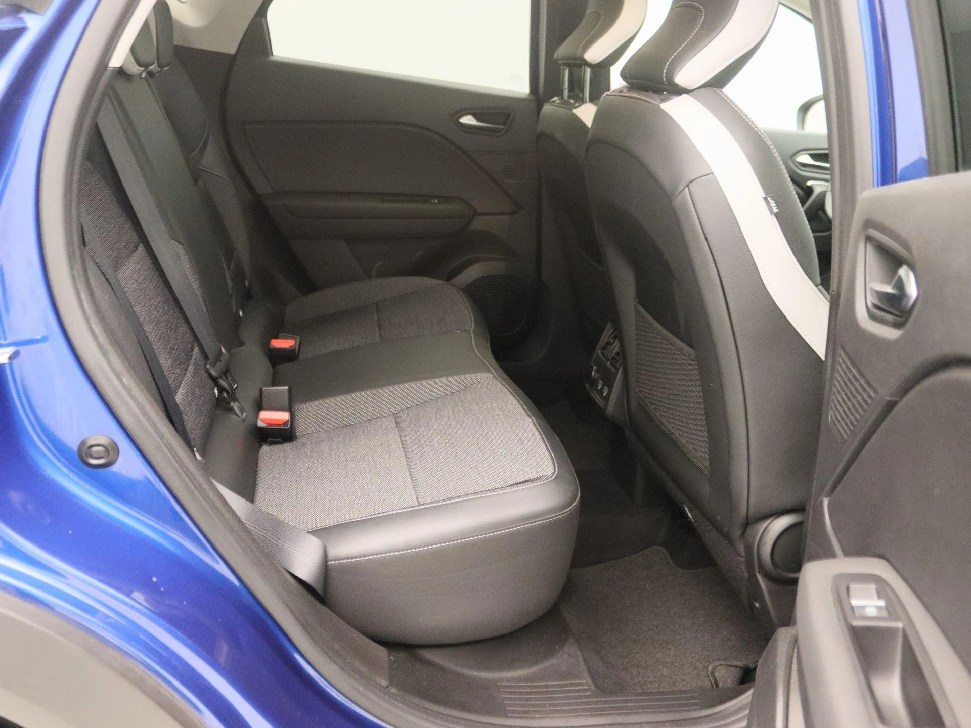 Renault-Captur-image-24