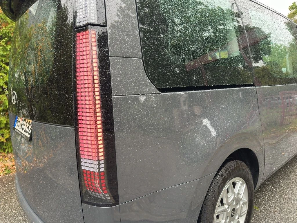 Hyundai-Staria-image-13
