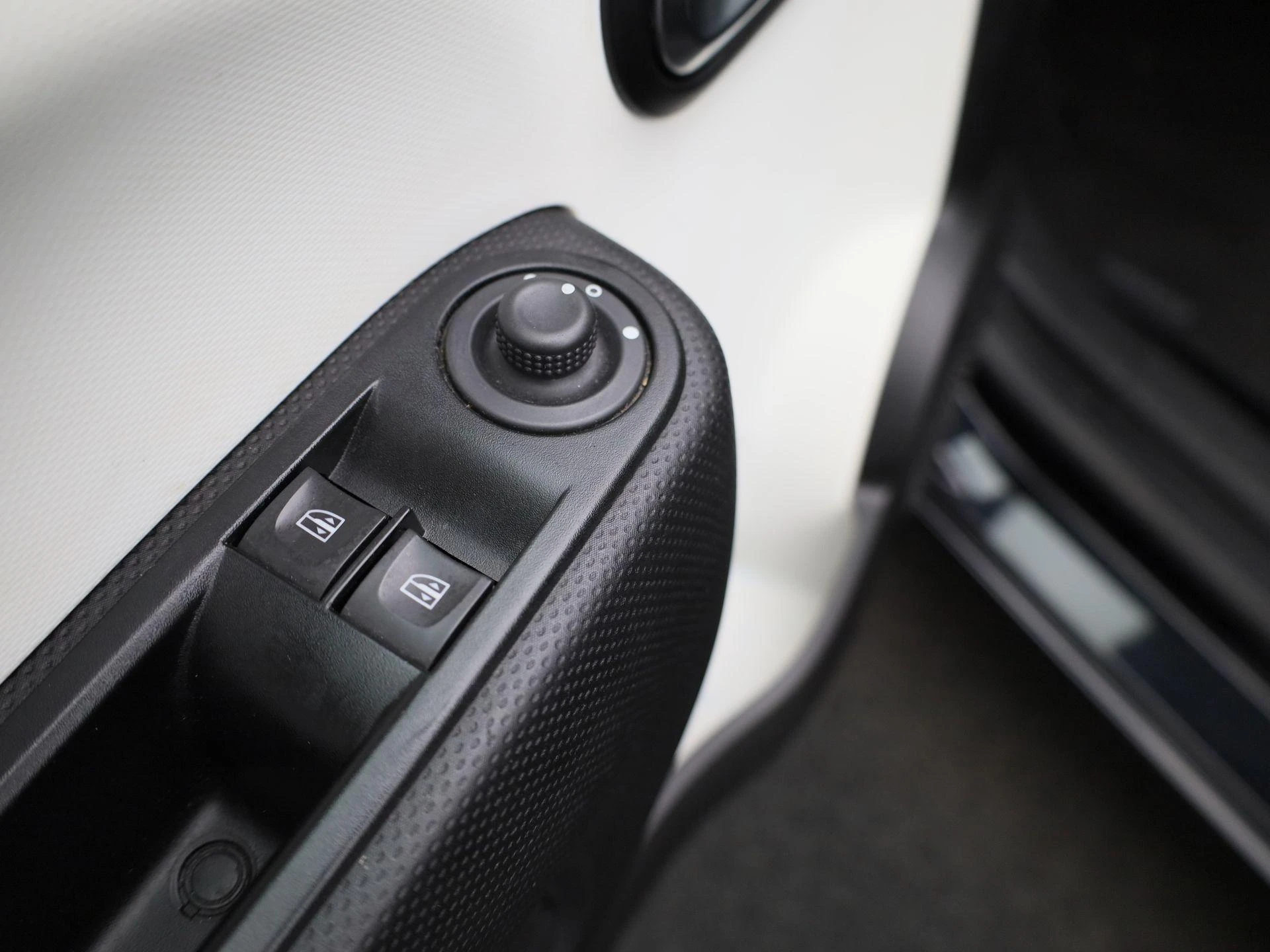 Renault-Twingo-image-23