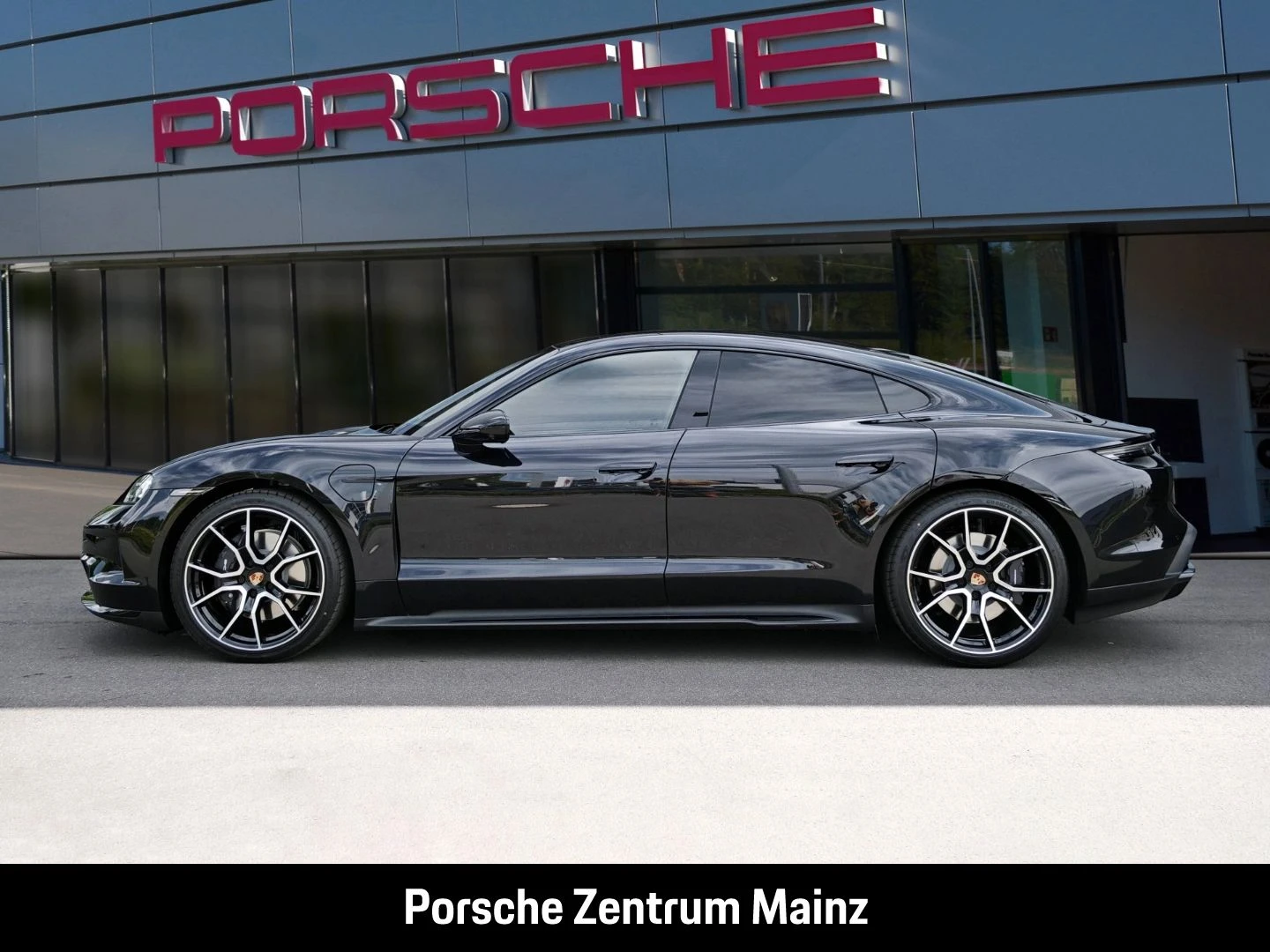 Porsche-Taycan-image-6