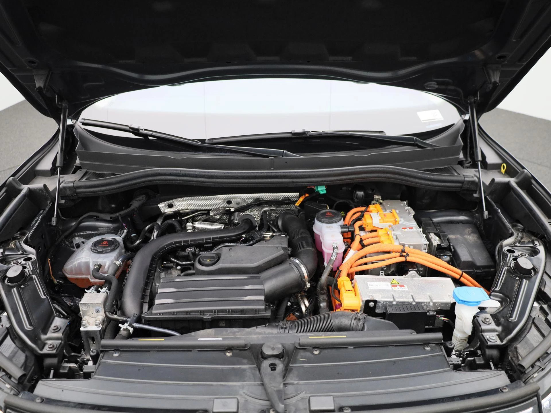 Volkswagen-Tiguan-image-45