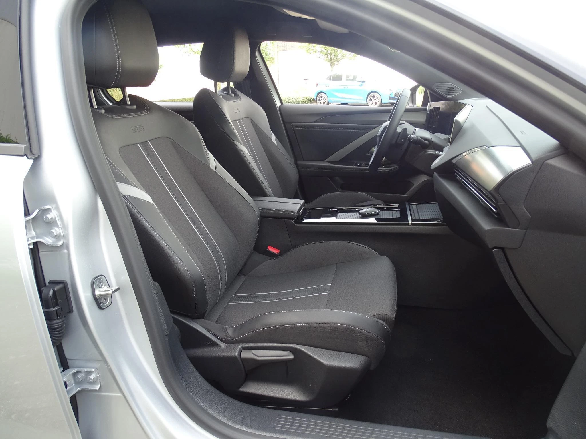 Opel-Astra-image-12