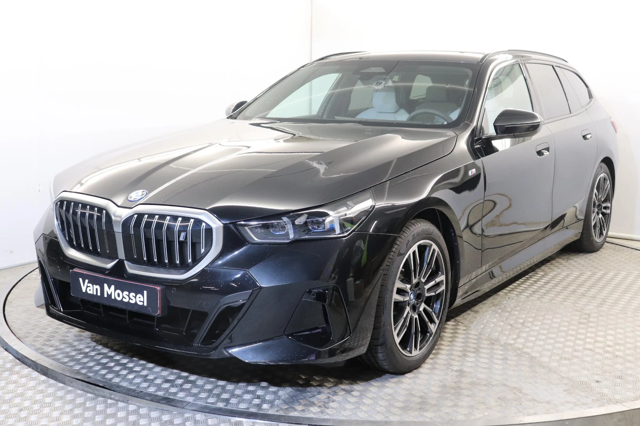 BMW-i5-image-0