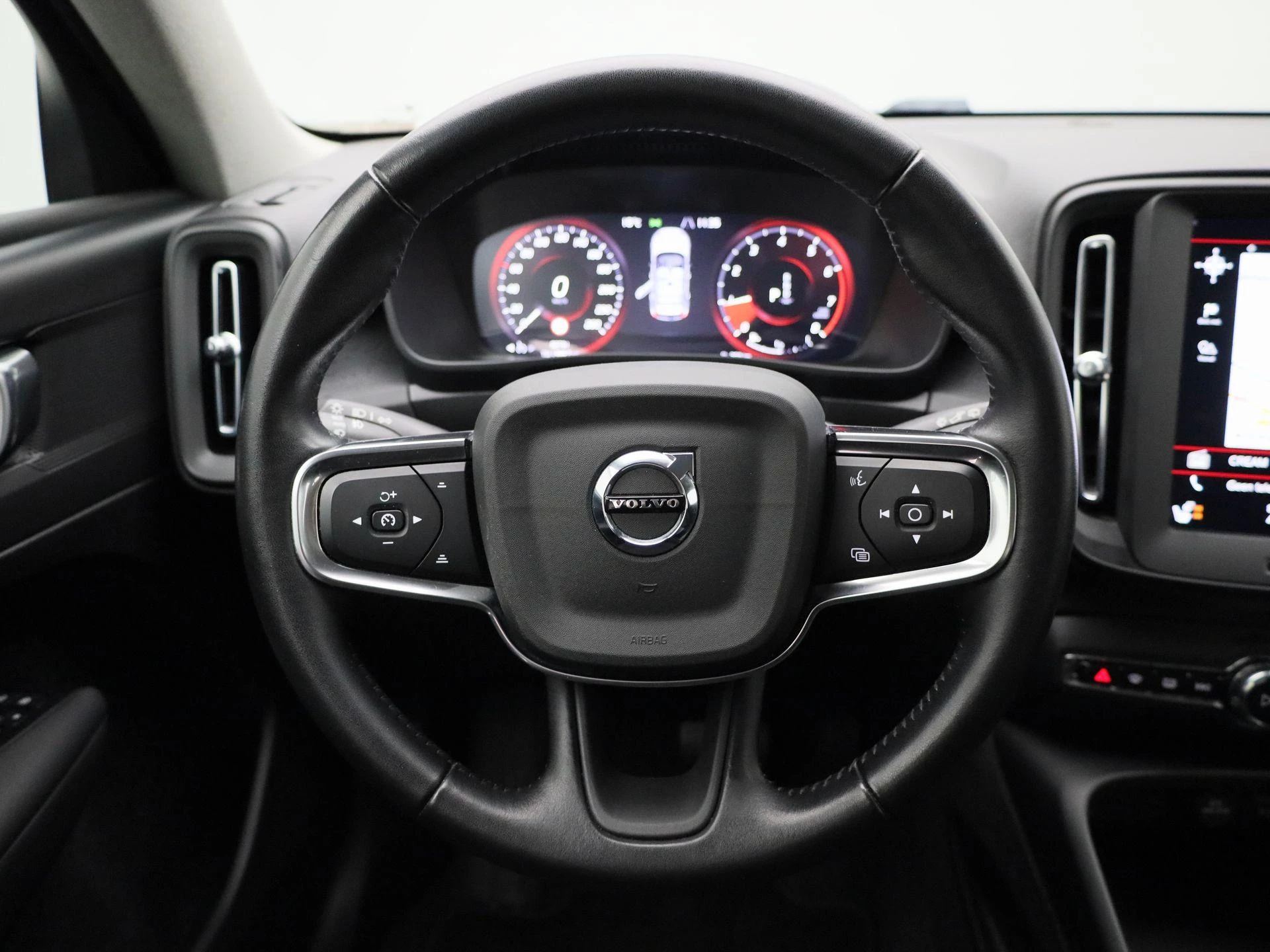 Volvo-XC40-image-6