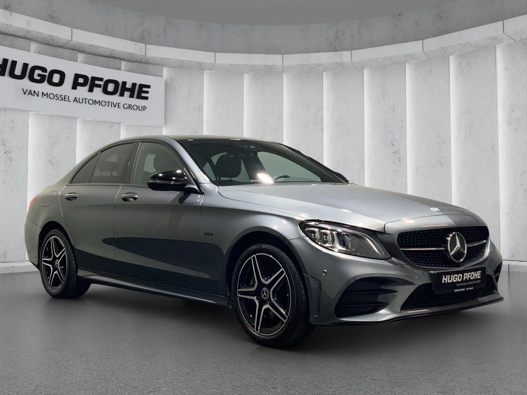 Mercedes-Benz-C-Klasse-image-5
