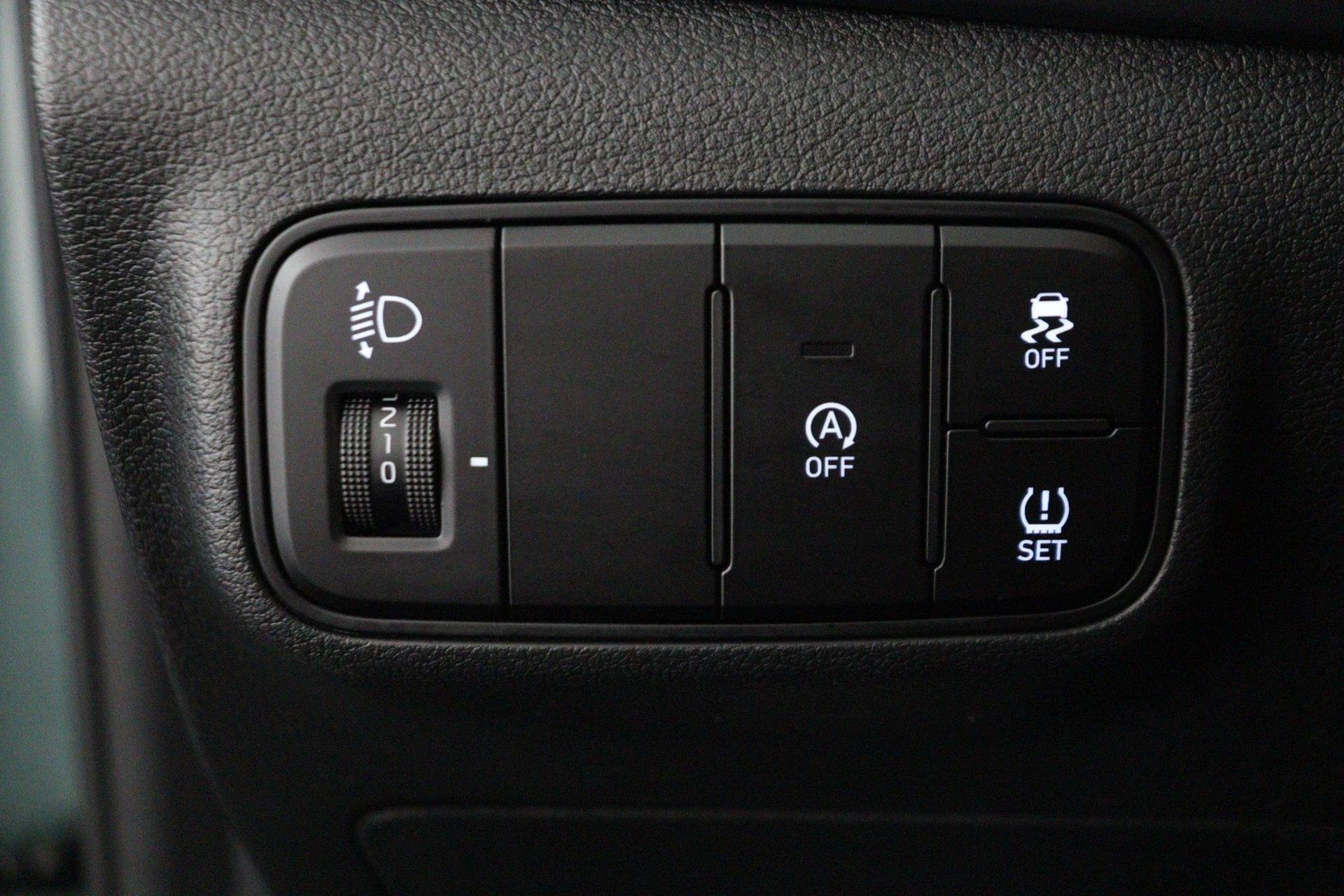 Hyundai-Bayon-image-23