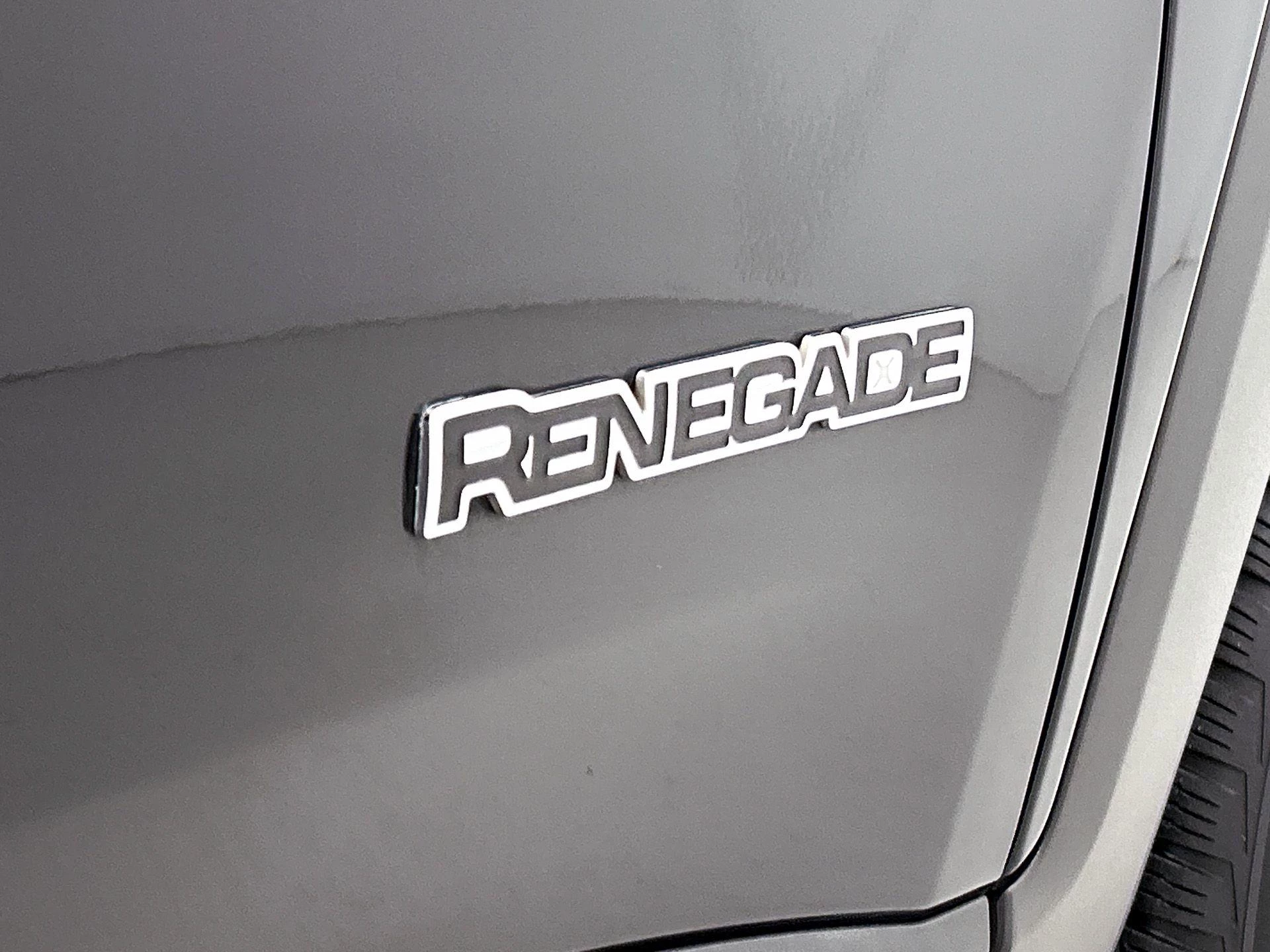 Jeep-Renegade-image-21