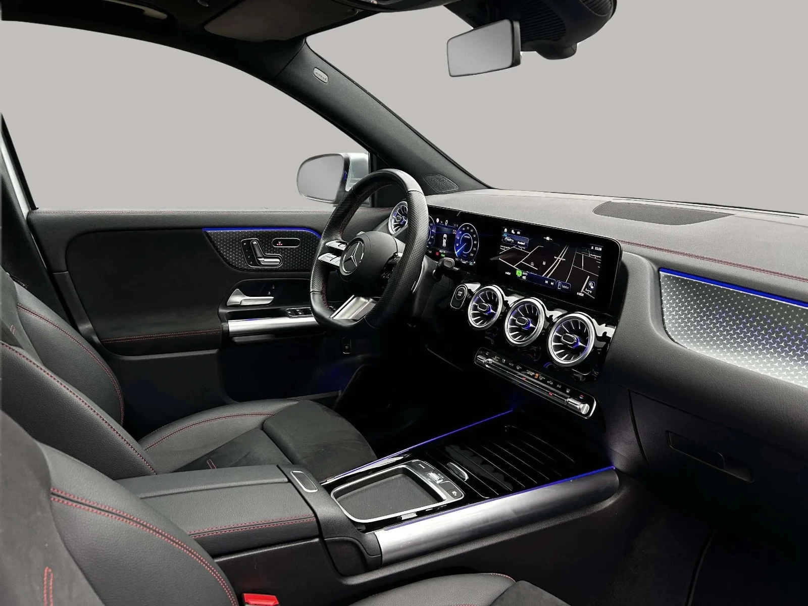 Mercedes-Benz-EQA-image-10