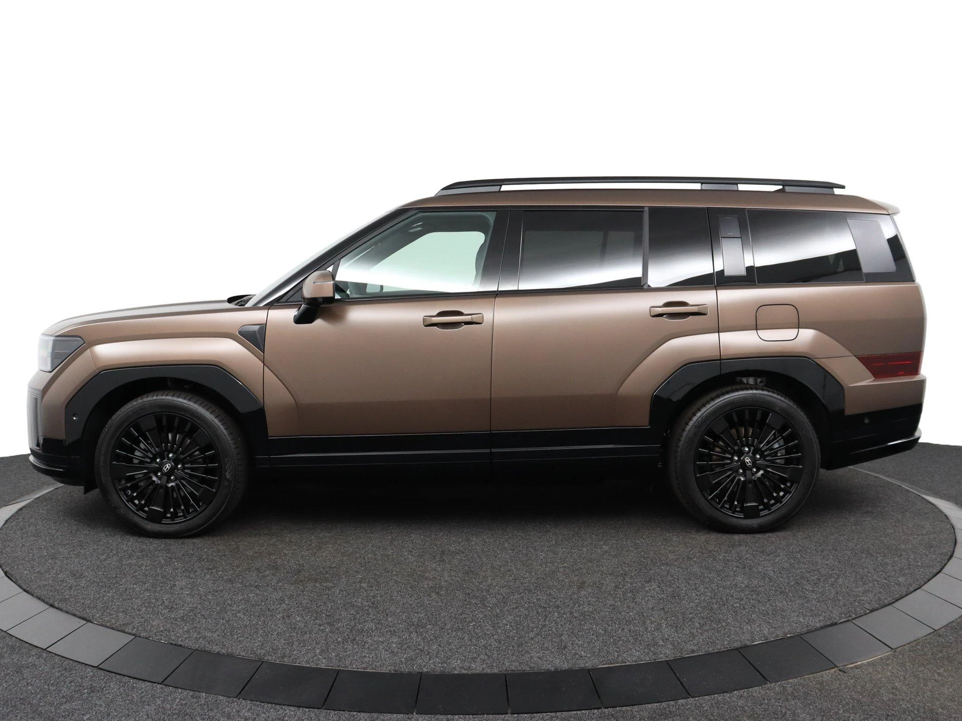 Hyundai-Santa Fe-image-3