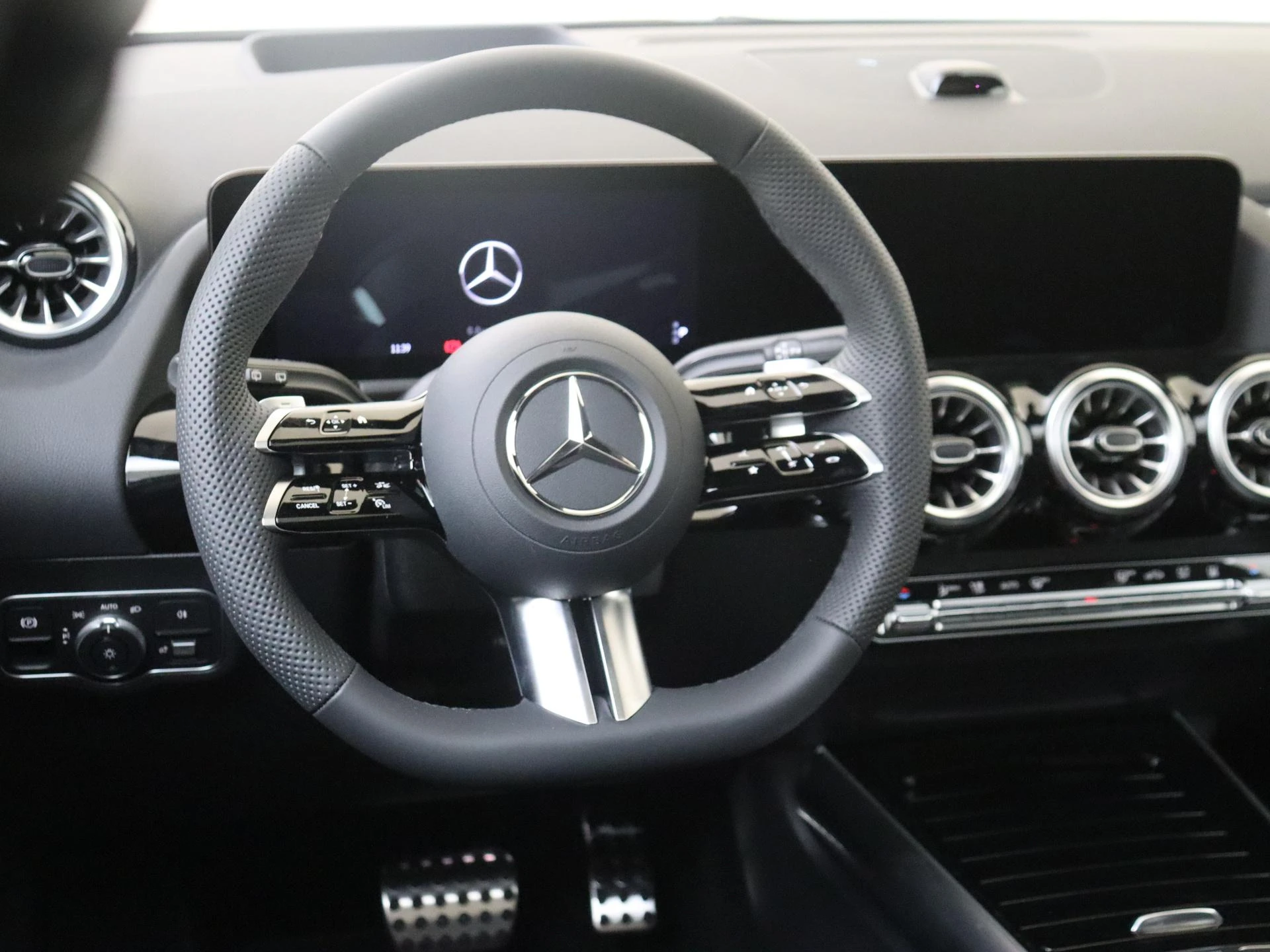 Mercedes-Benz GLA 250 e Business Solution AMG
