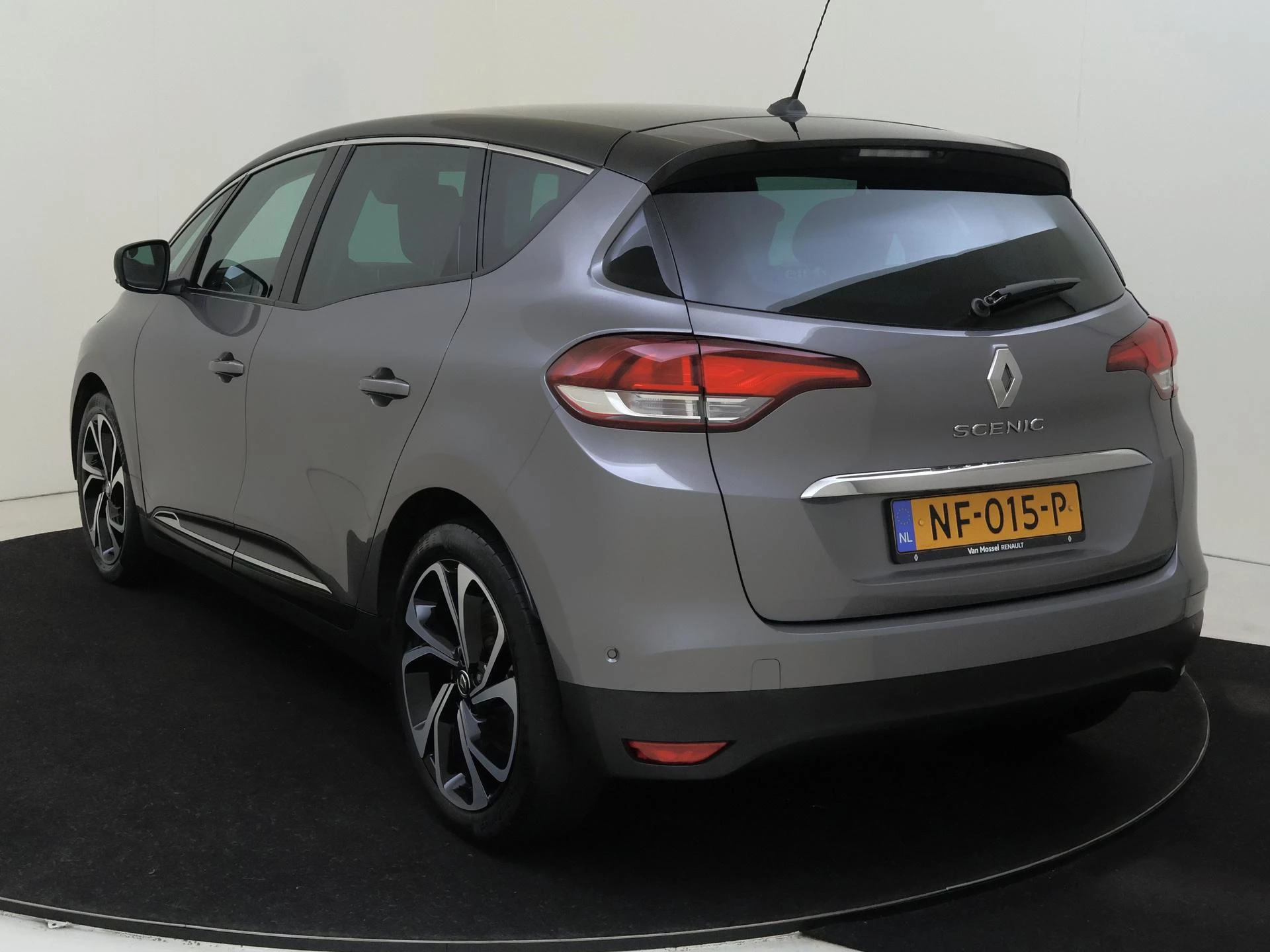 Renault-Scénic-image-6