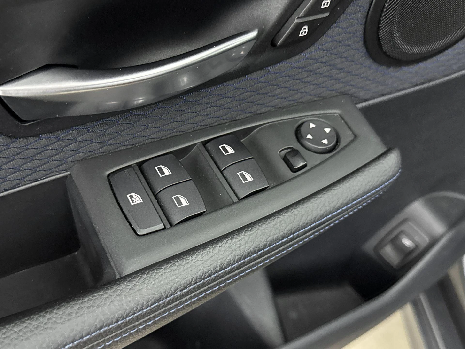 BMW-2 Serie-image-19