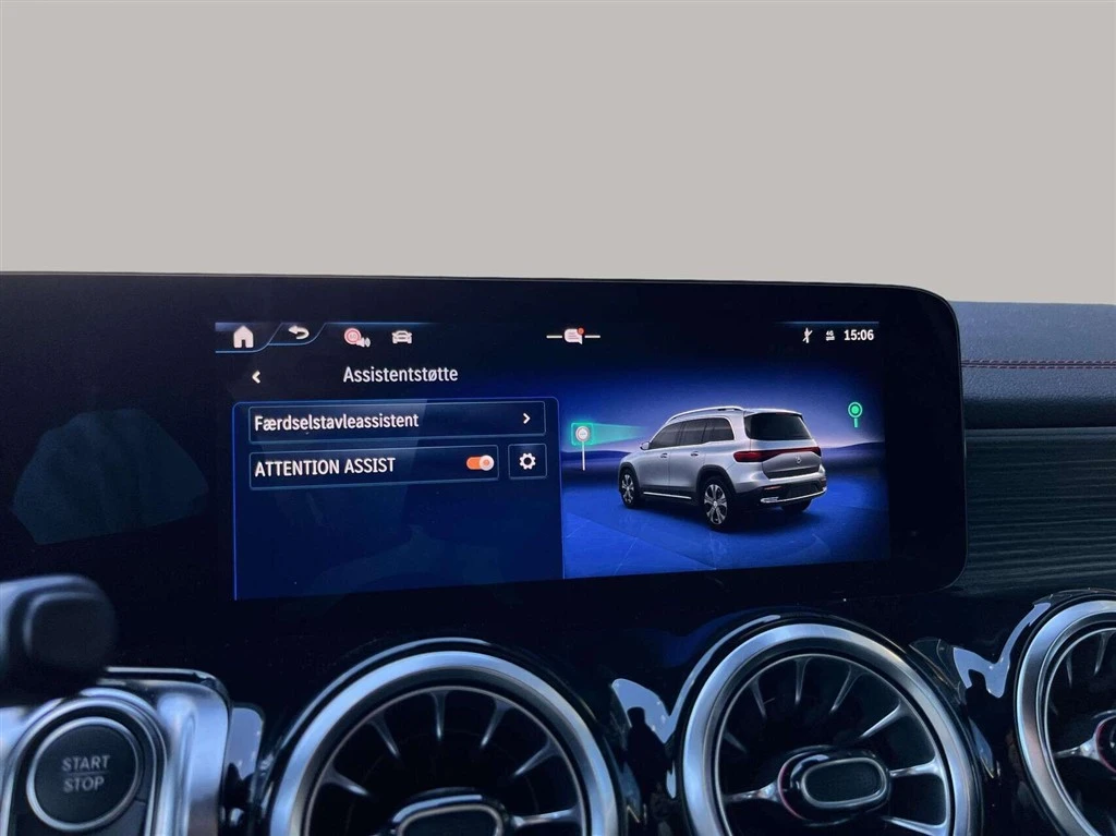 Mercedes-Benz-EQB-image-15