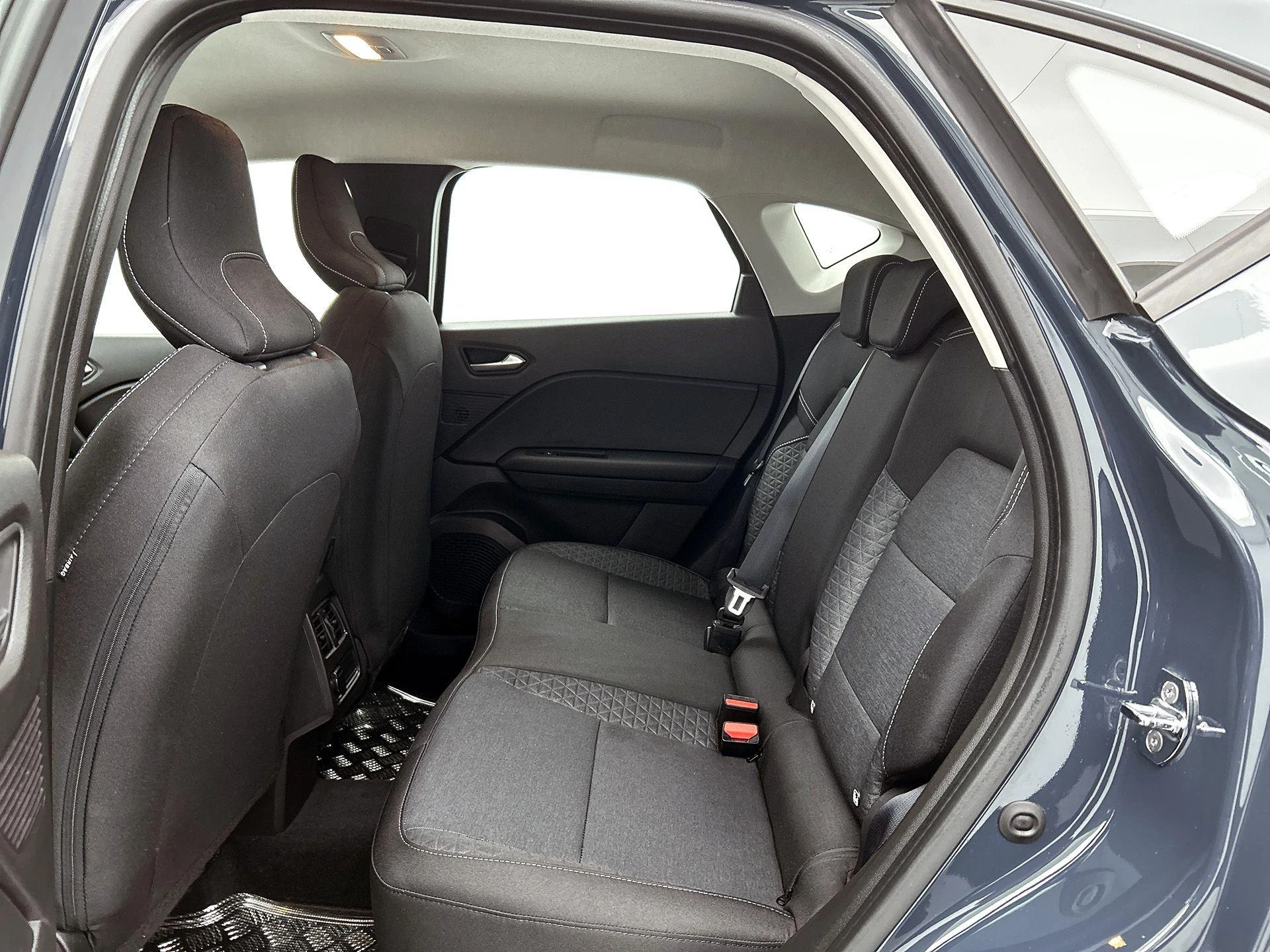 Renault-Captur-image-27