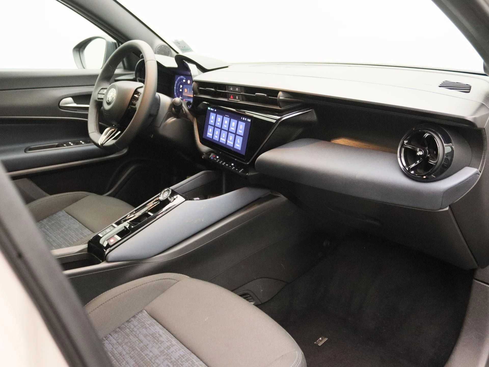 Alfa Romeo Junior Elettrica 54 kWh