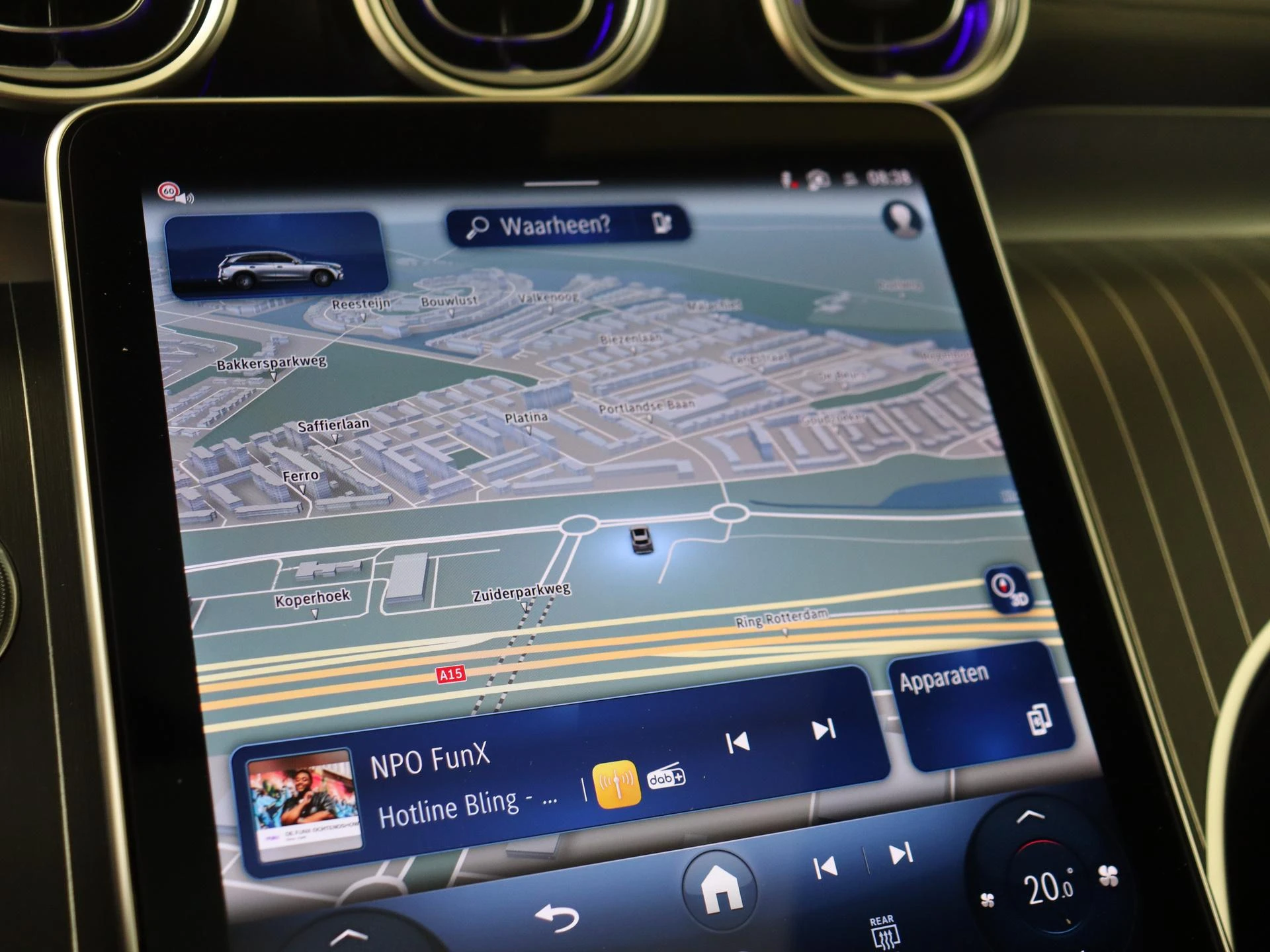 Mercedes-Benz-GLC-image-17
