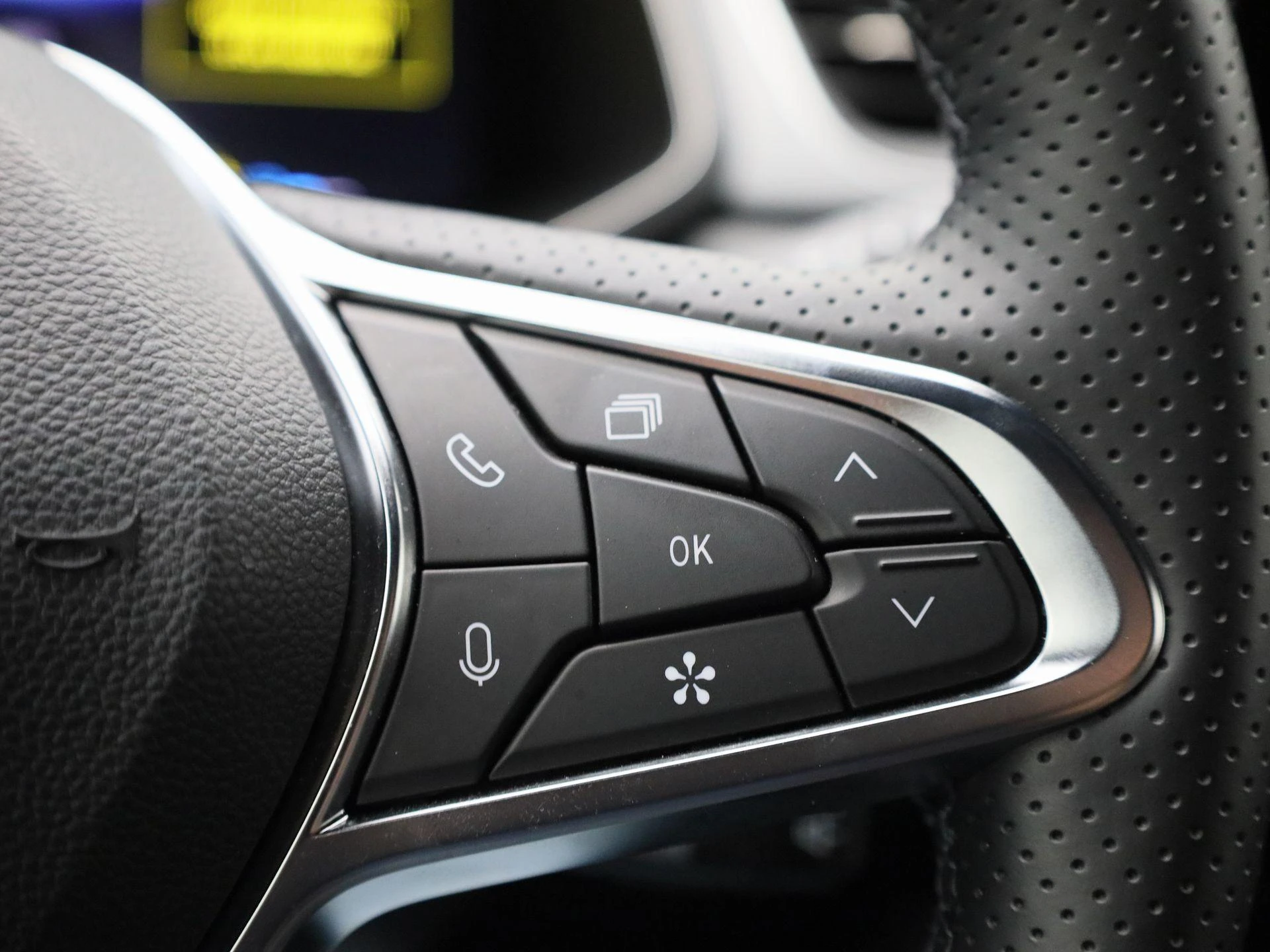Renault-Captur-image-21