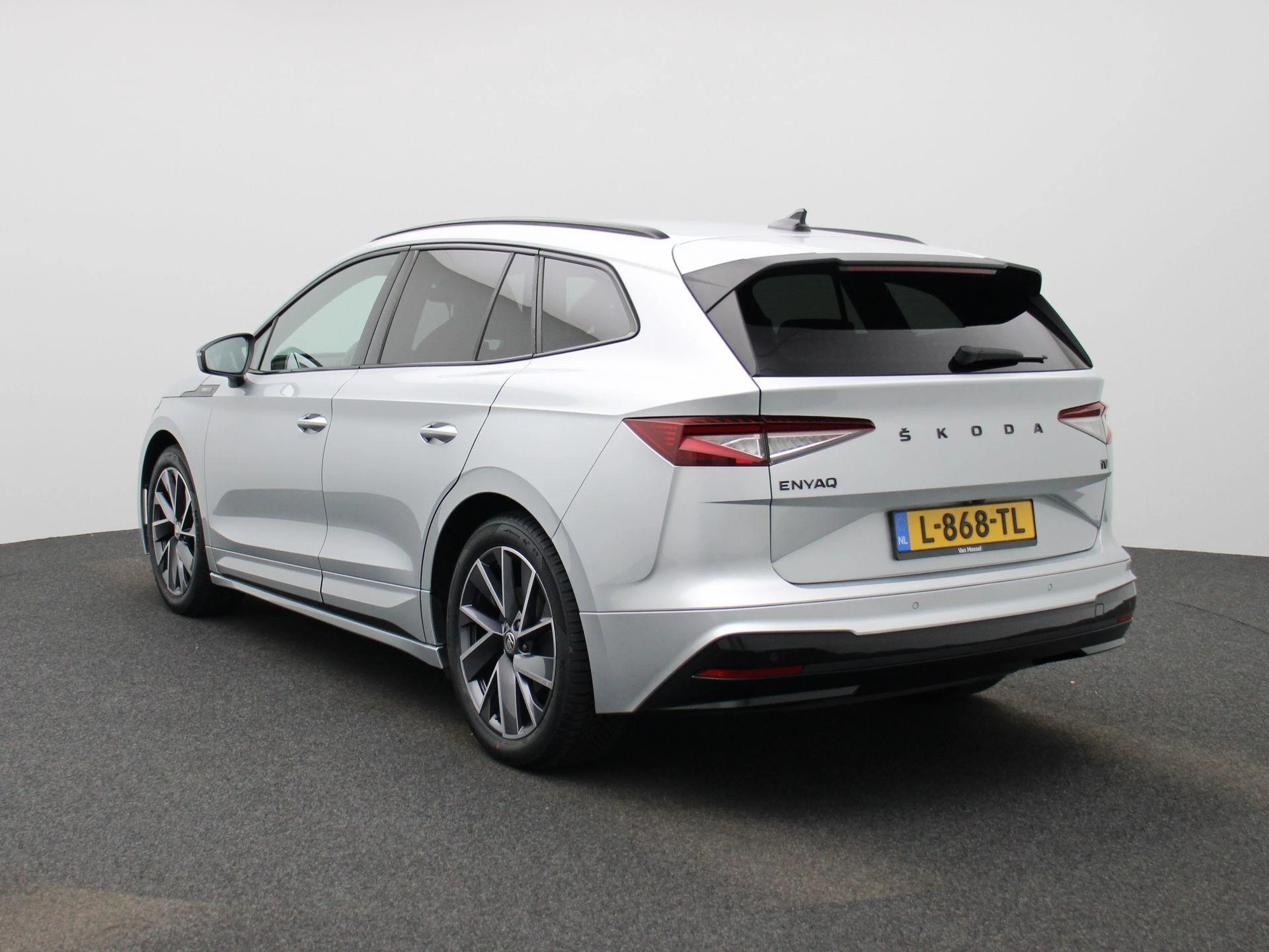 Škoda-Enyaq iV-image-1