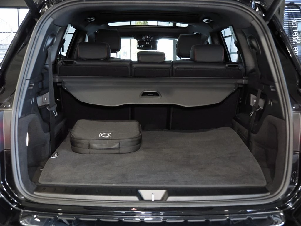 Mercedes-Benz-EQB 250+-image-14