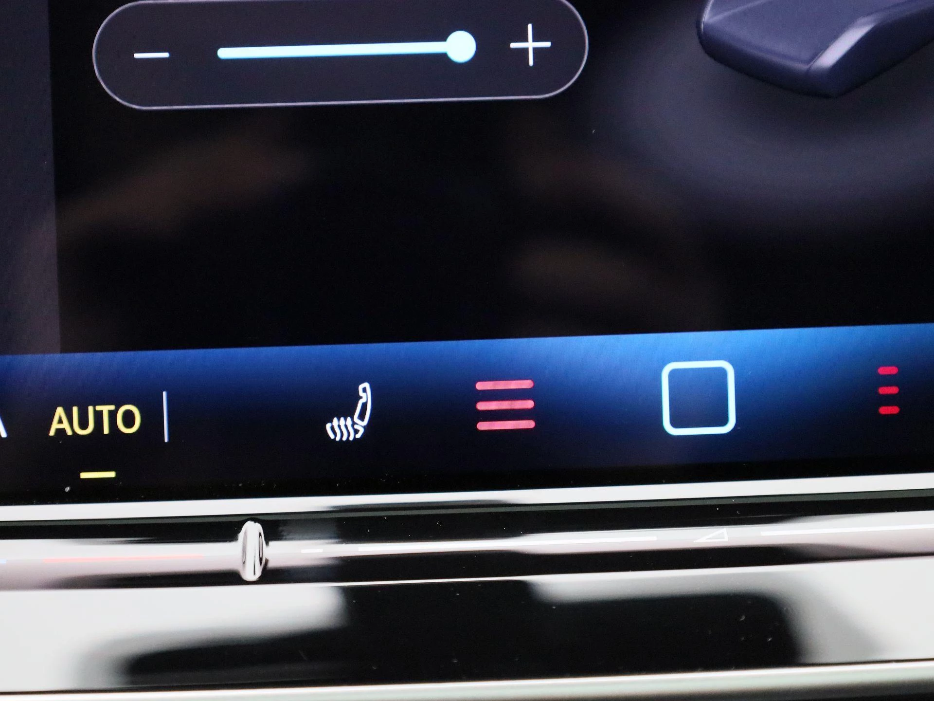 Volkswagen-Tiguan-image-19