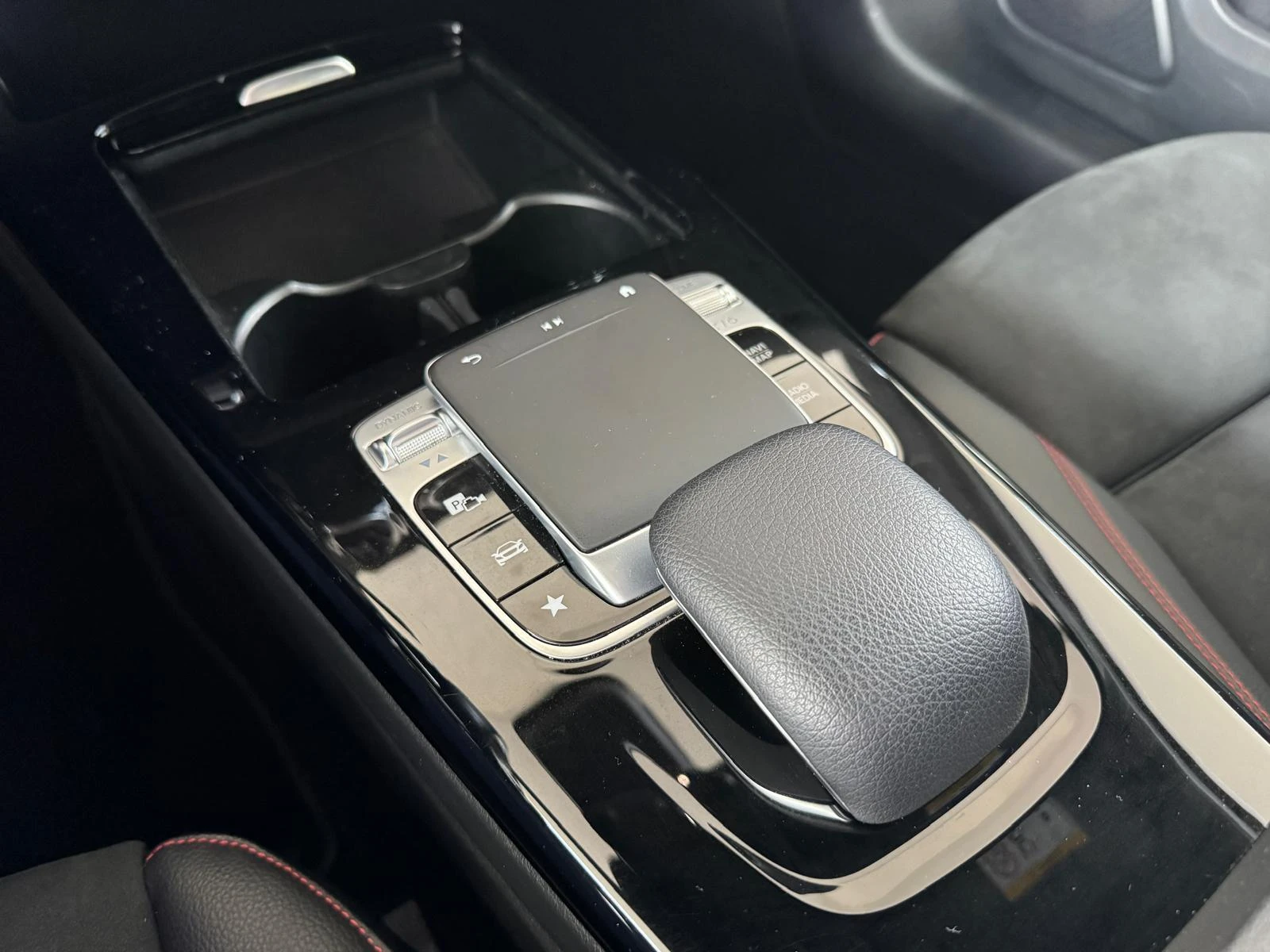 Mercedes-Benz-A-Klasse-image-19